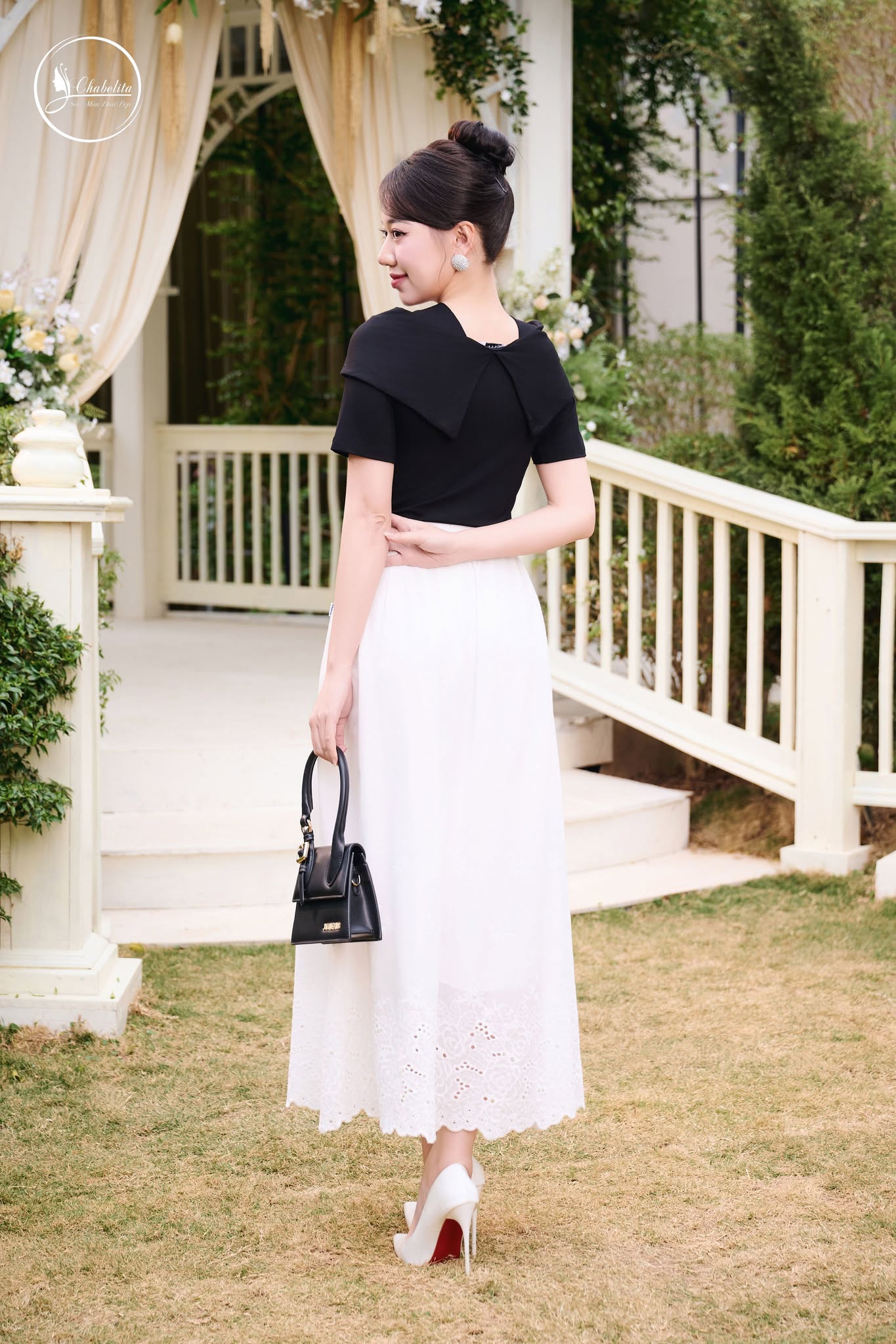 Áo cotton trễ vai màu đen