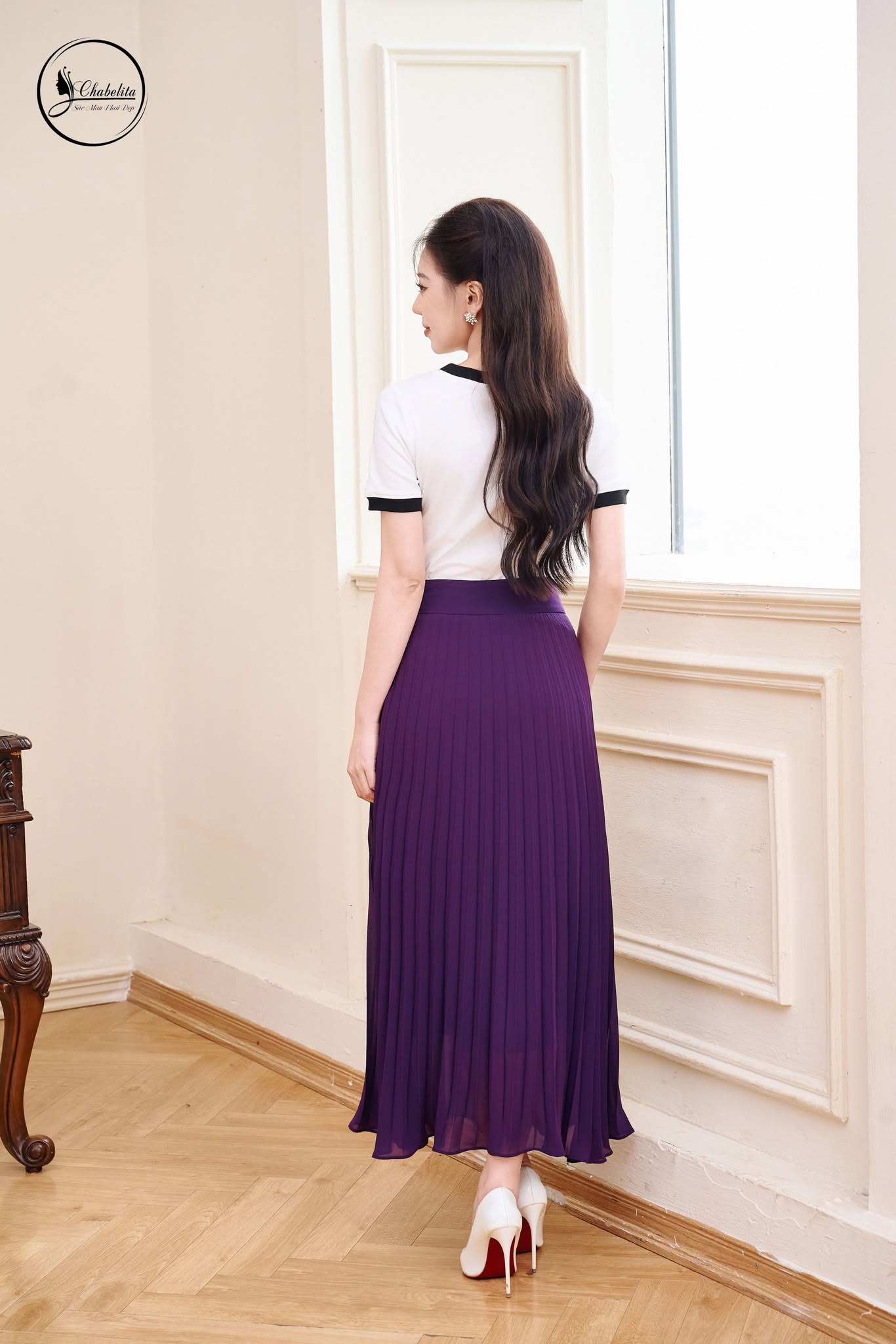 Áo cotton phối cổ bo tay màu trắng