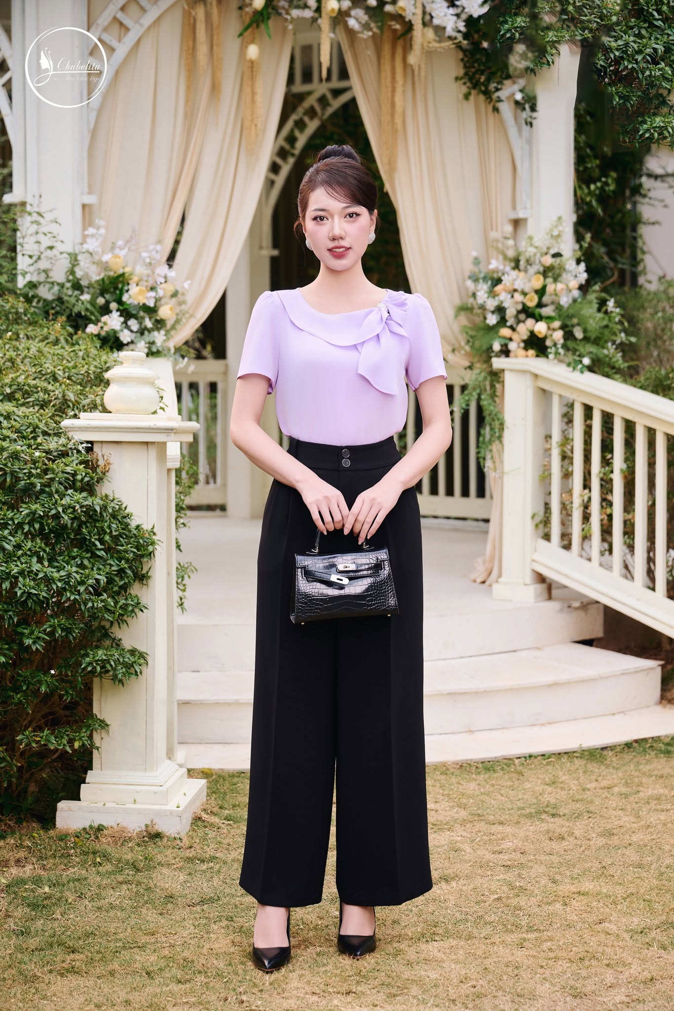 Áo sơ mi cổ tròn phối nơ màu tím