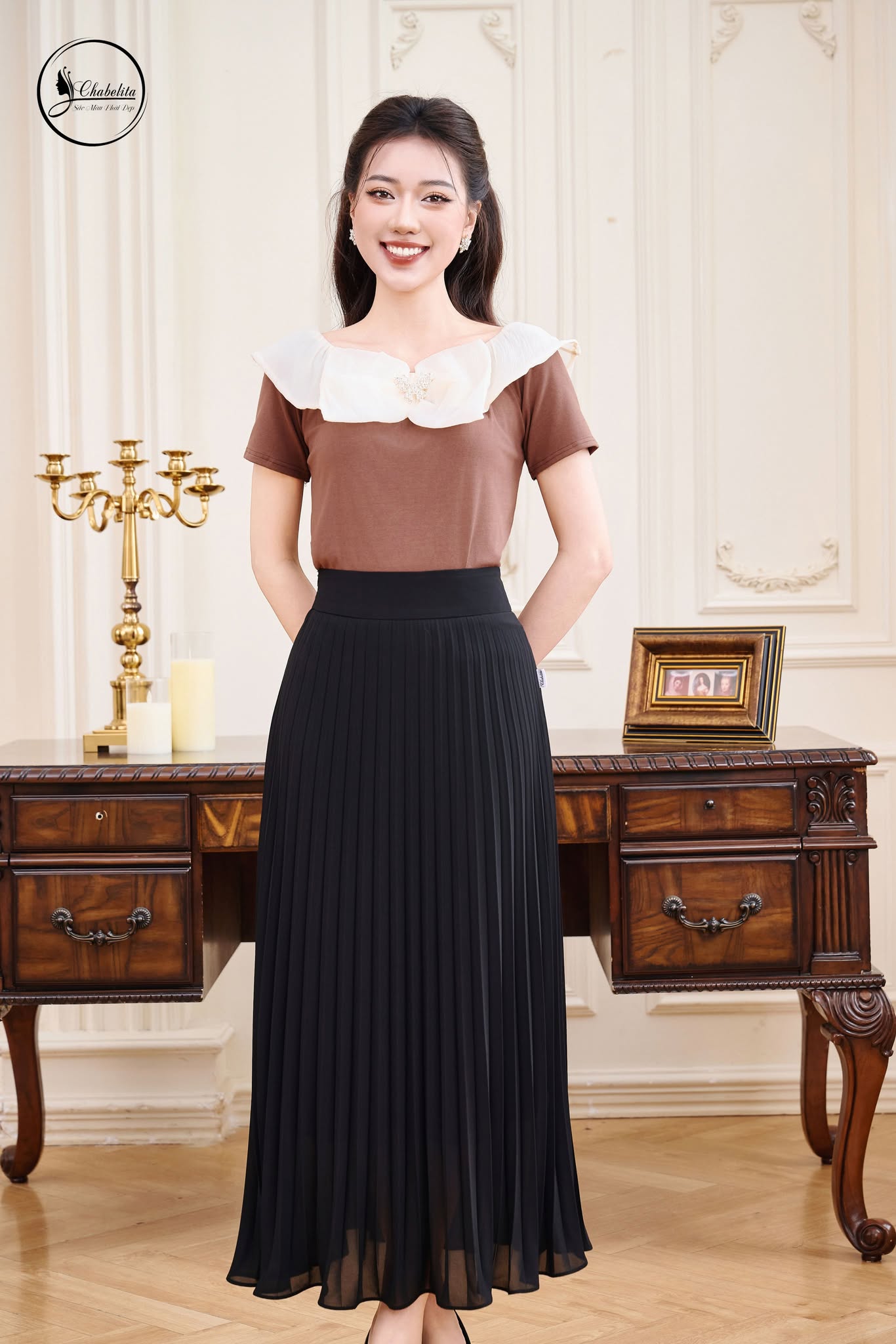 Chân váy dập ly màu đen