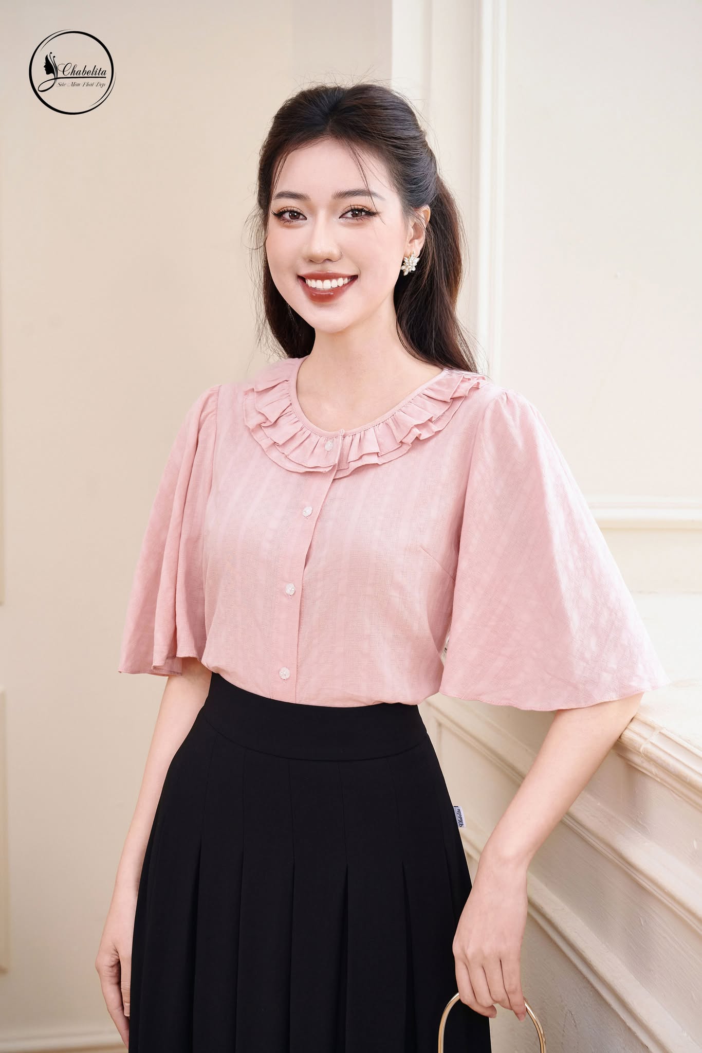 Áo sơ mi thô cổ bèo màu hồng