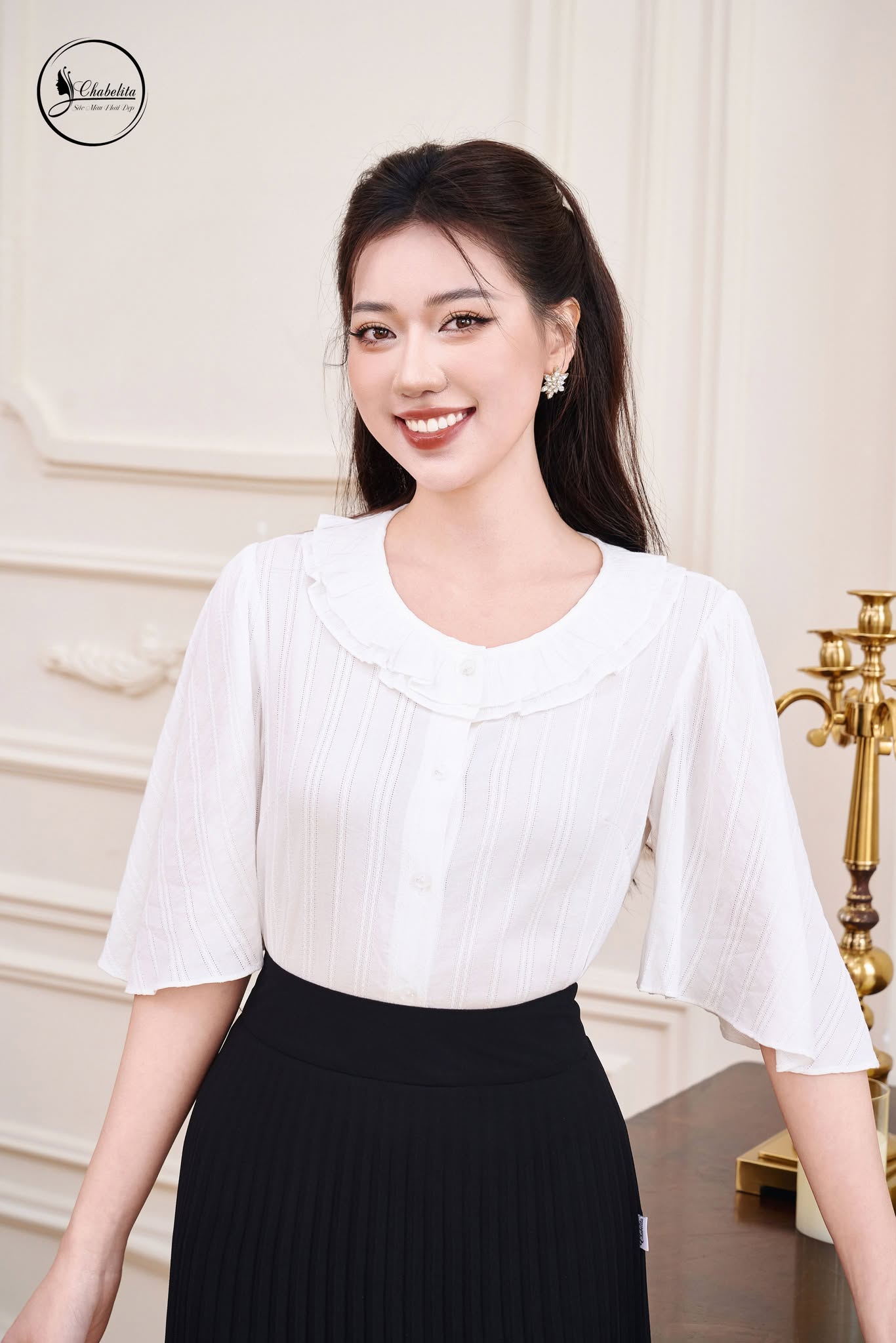 Áo sơ mi thô cổ bèo màu trắng