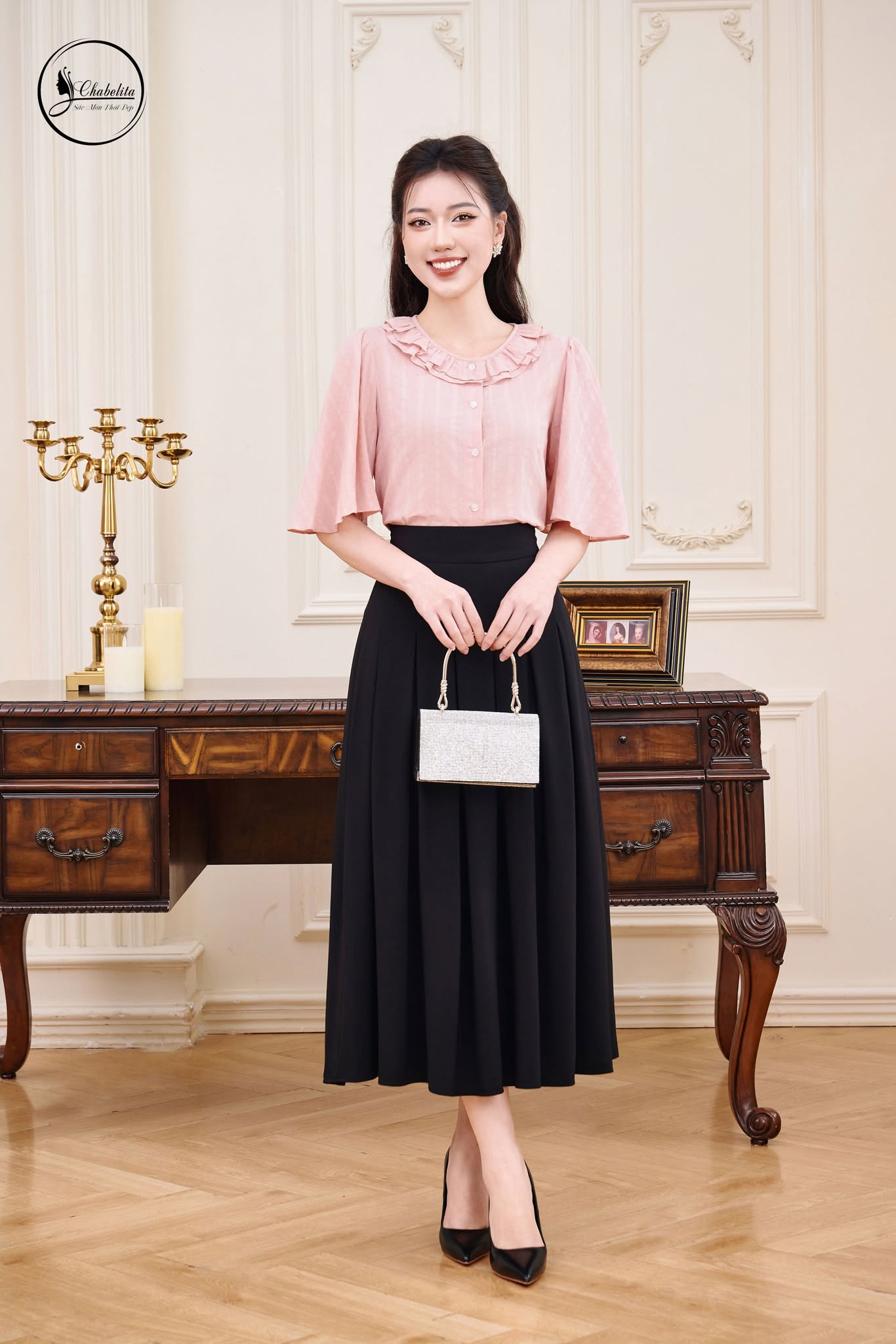 Áo sơ mi thô cổ bèo màu hồng