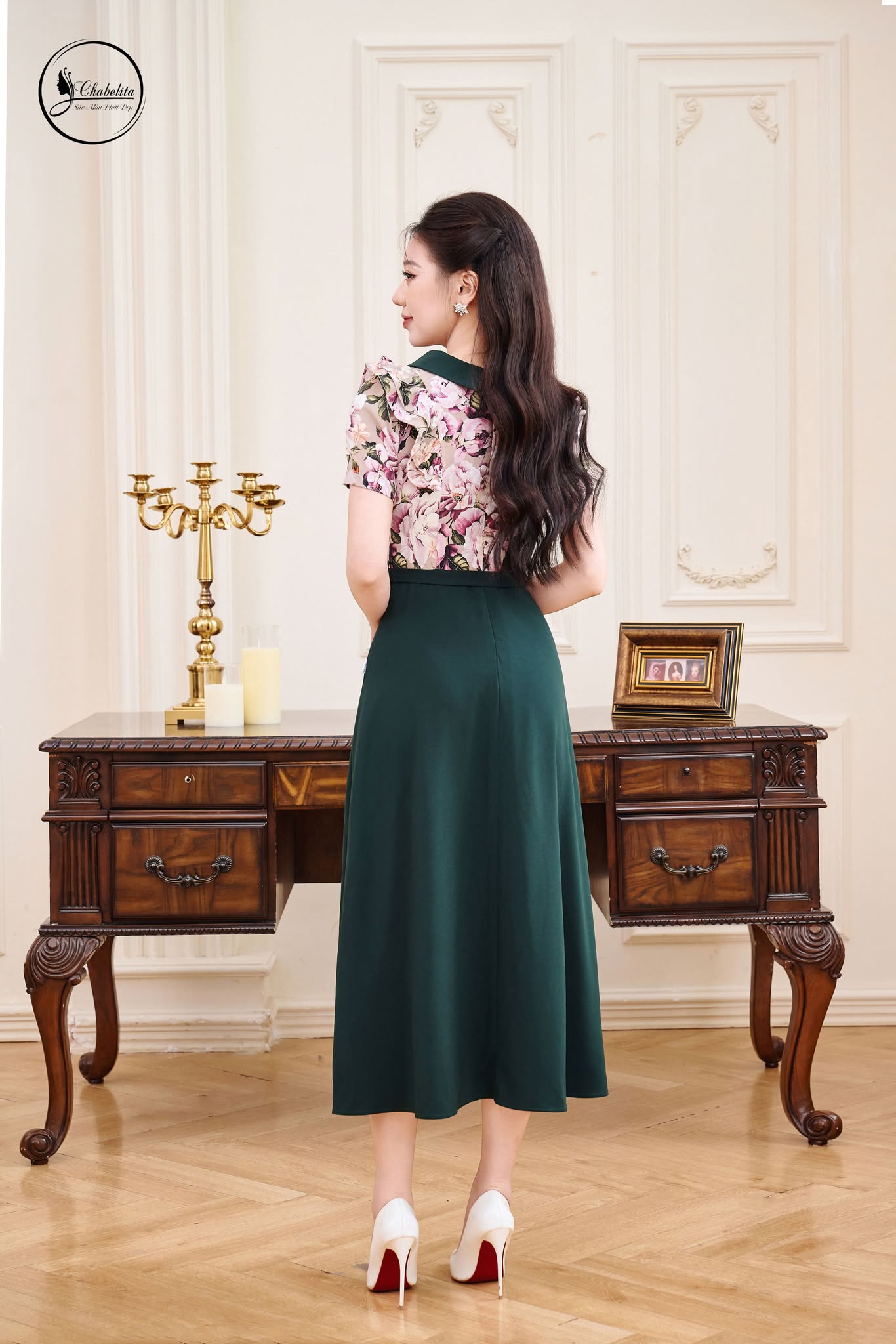 Đầm hoa phối cổ sen màu xanh