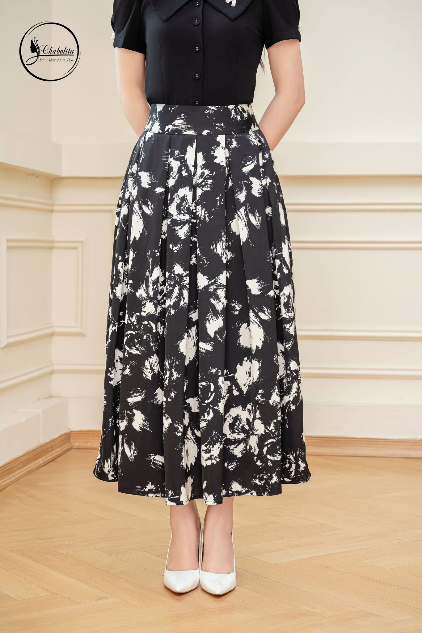 Chân váy họa tiết xòe xếp ly