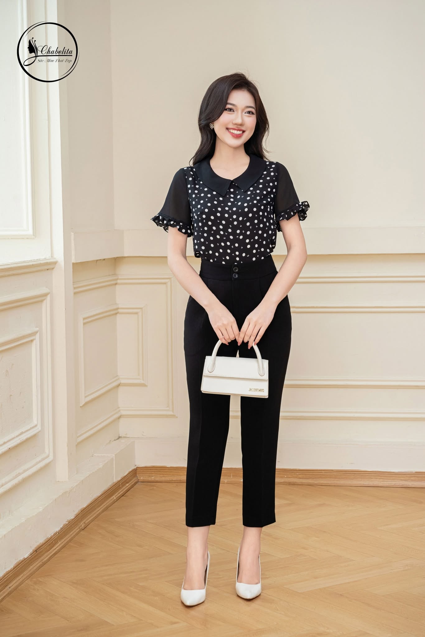 Áo sơ mi cổ sen phối tay màu đen chấm bi