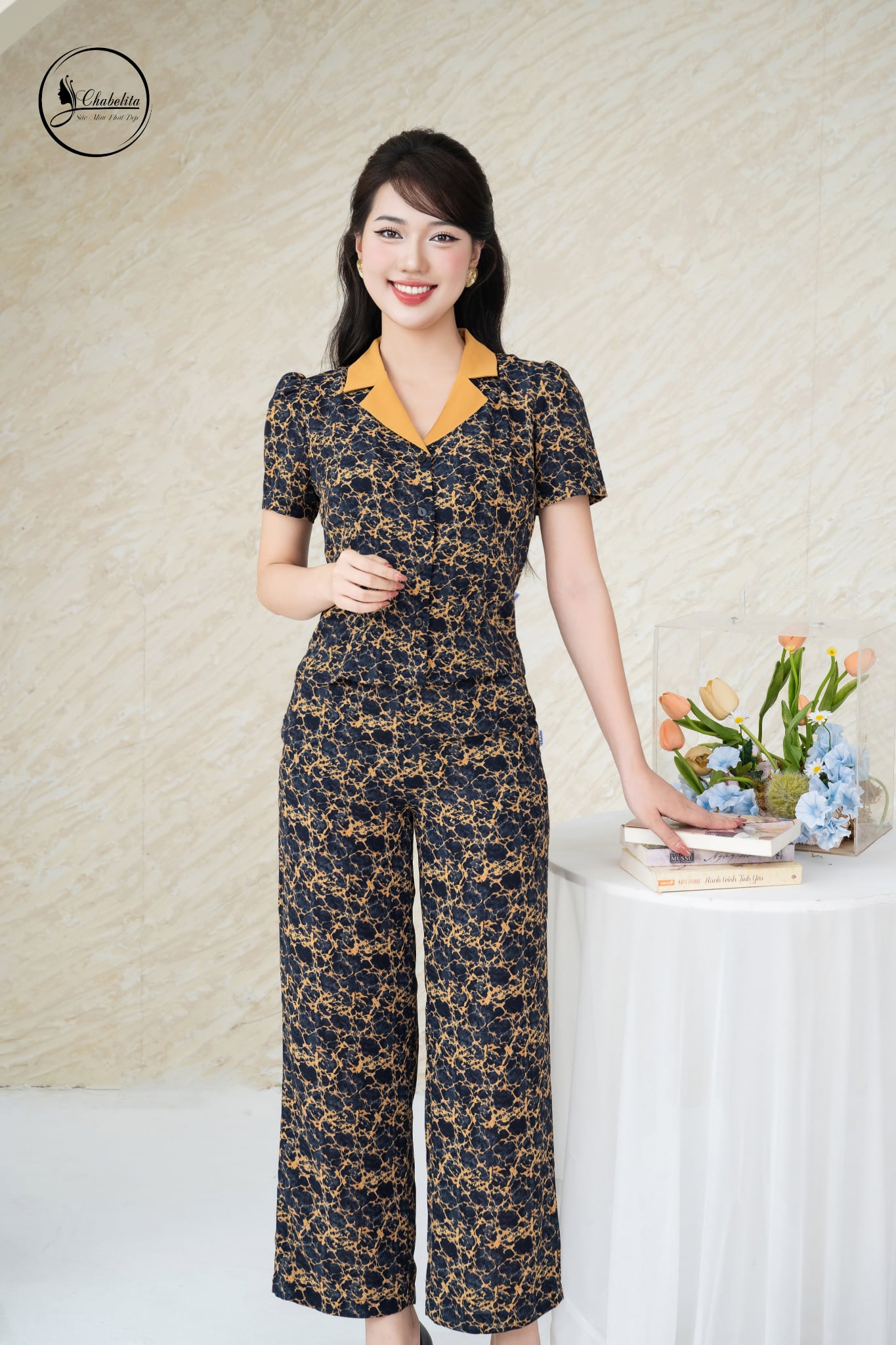 Sét bộ họa tiết áo sơ mi tay lỡ phối cổ màu xanh