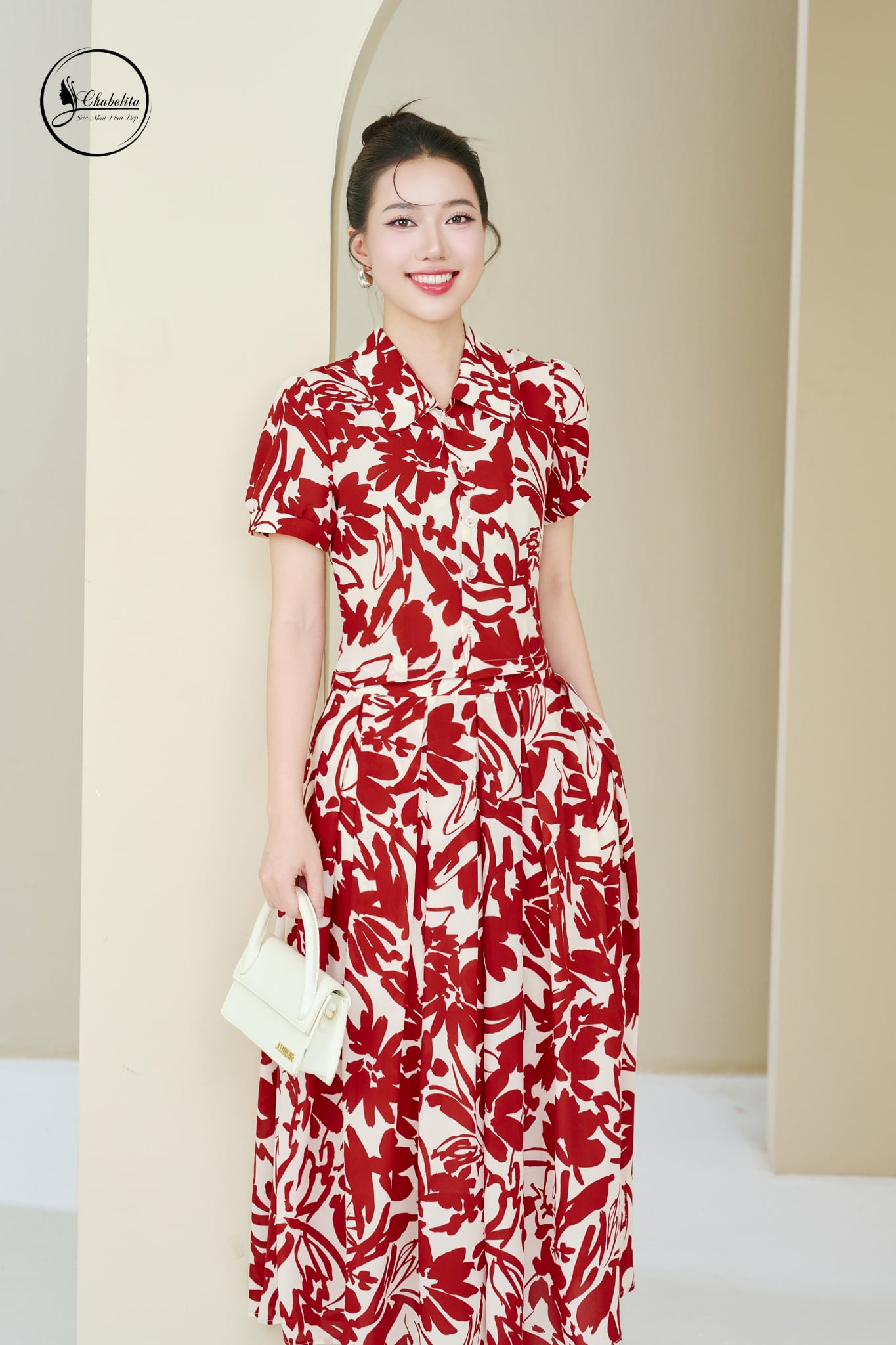 Sét bộ áo sơ mi phối chân váy màu đỏ