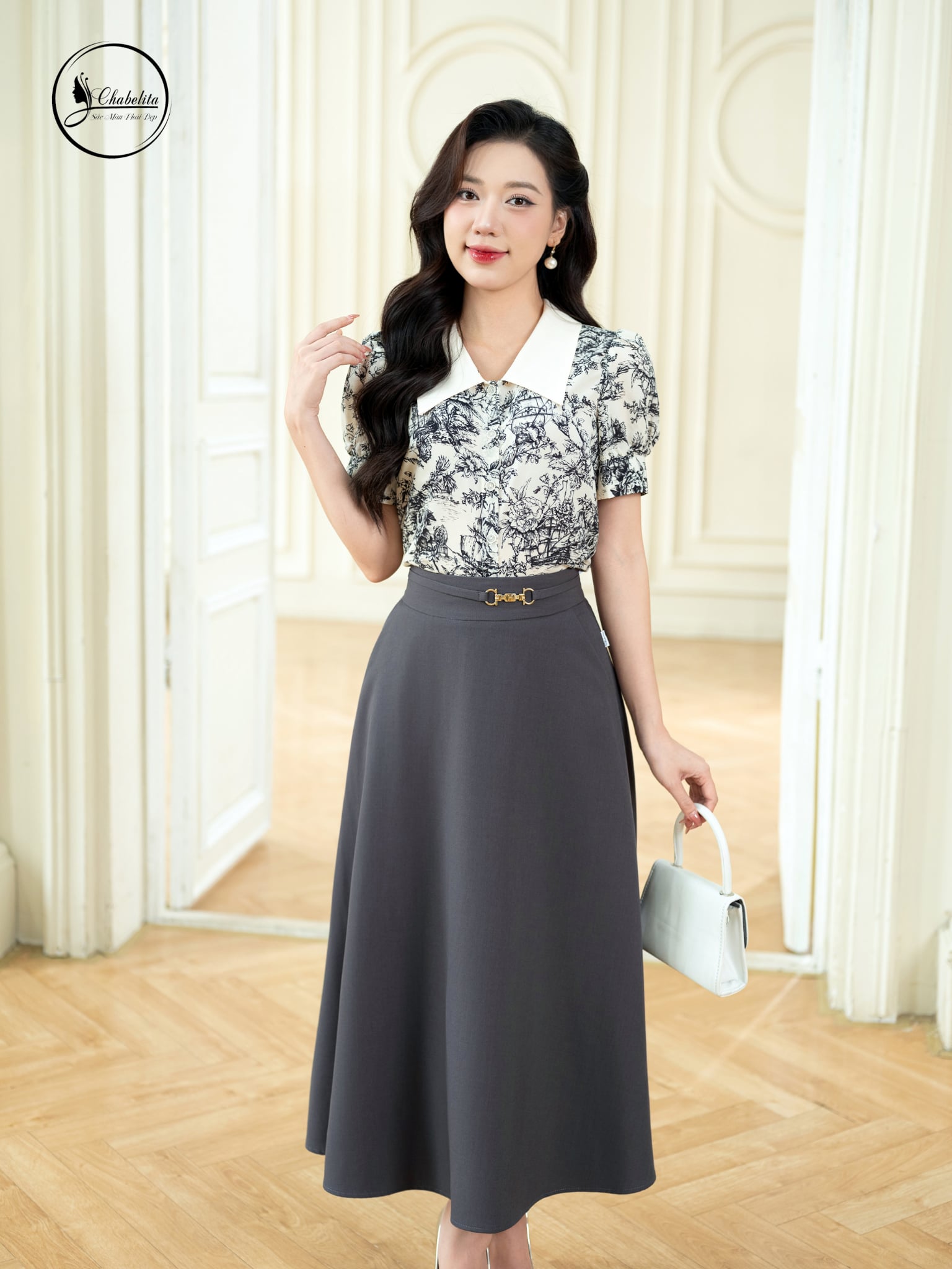 Áo sơ mi hoa phối cổ màu đen