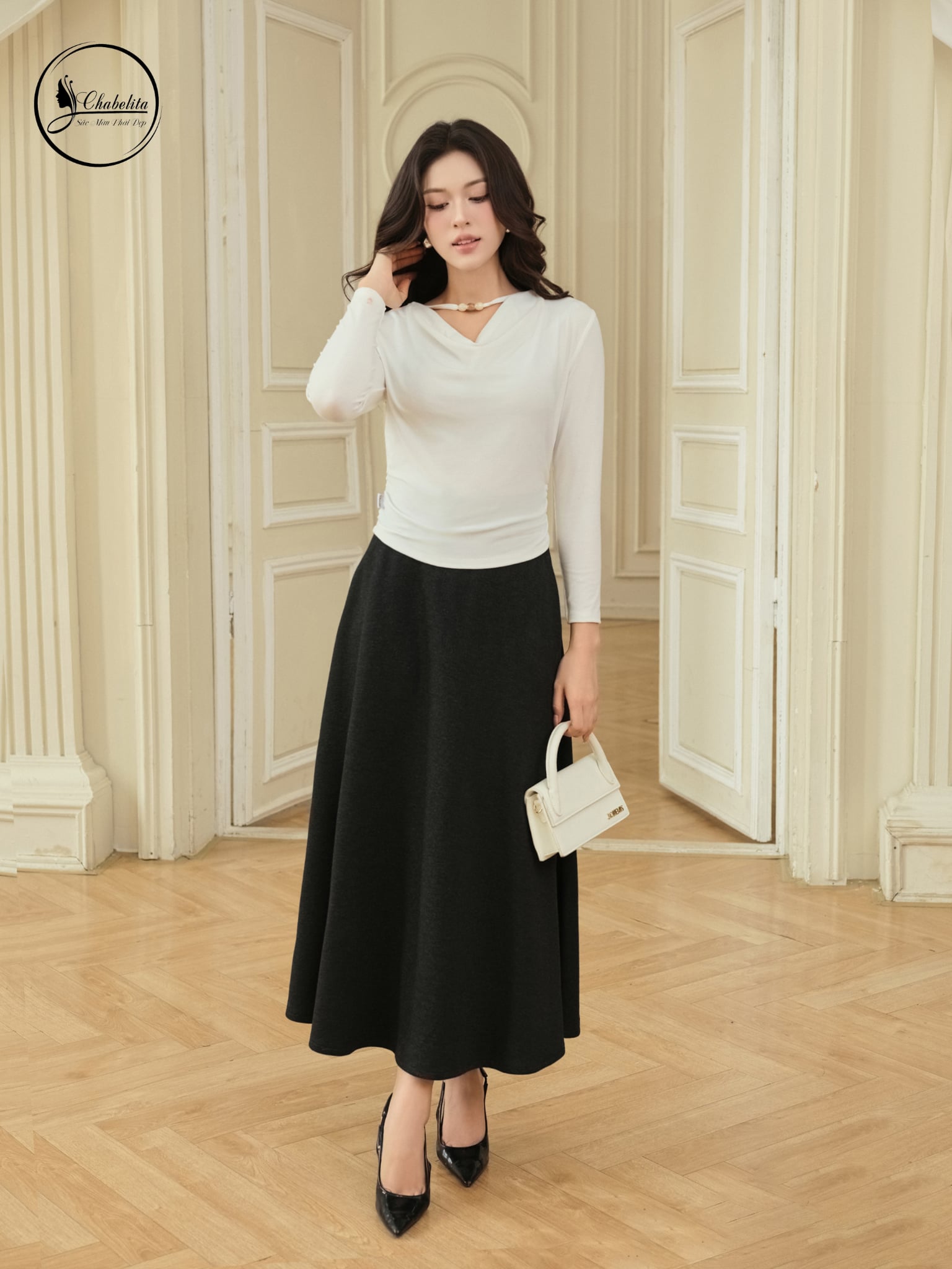 Áo cotton cổ đổ màu trắng