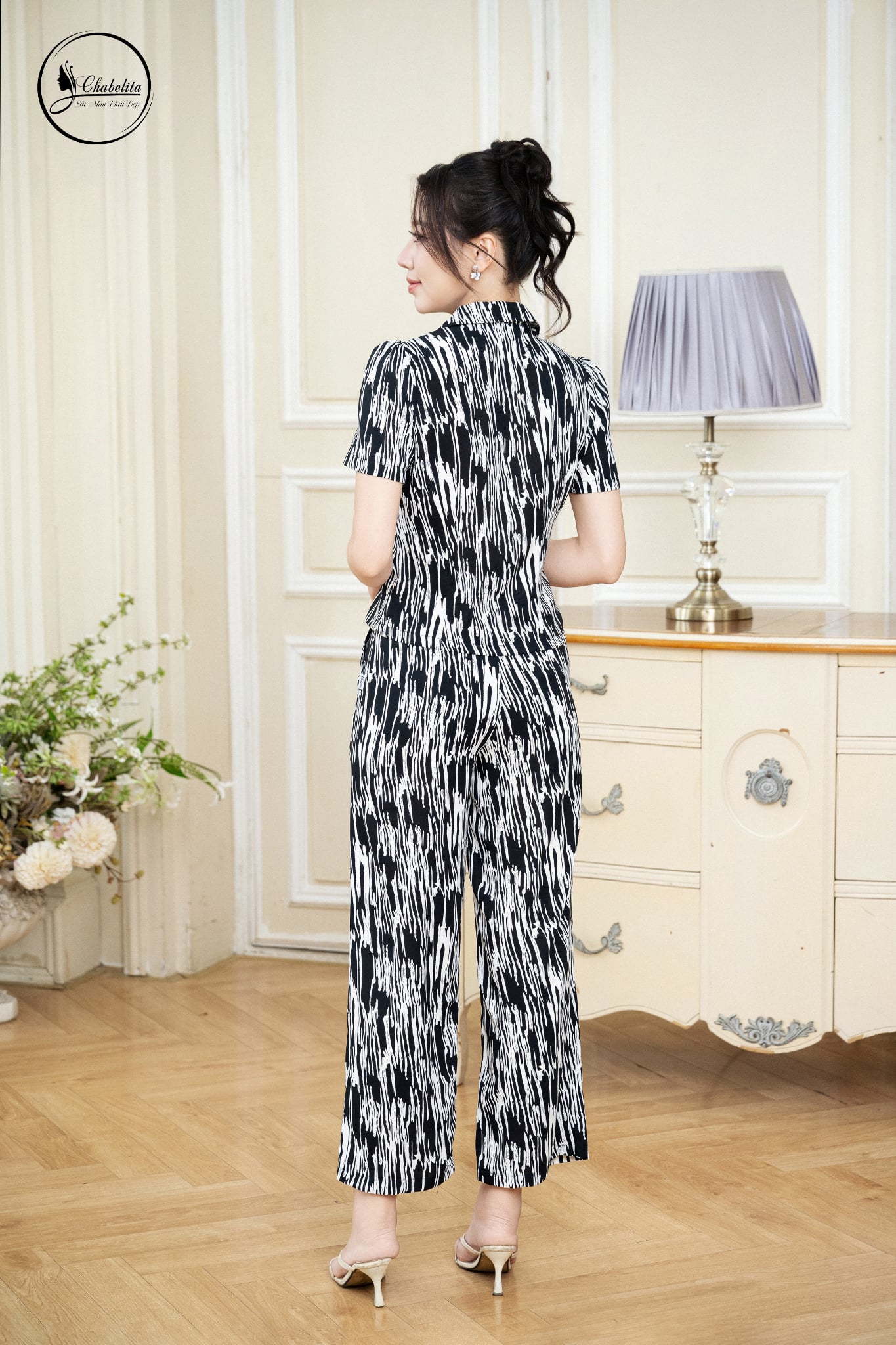 Sét bộ họa tiết màu đen trắng