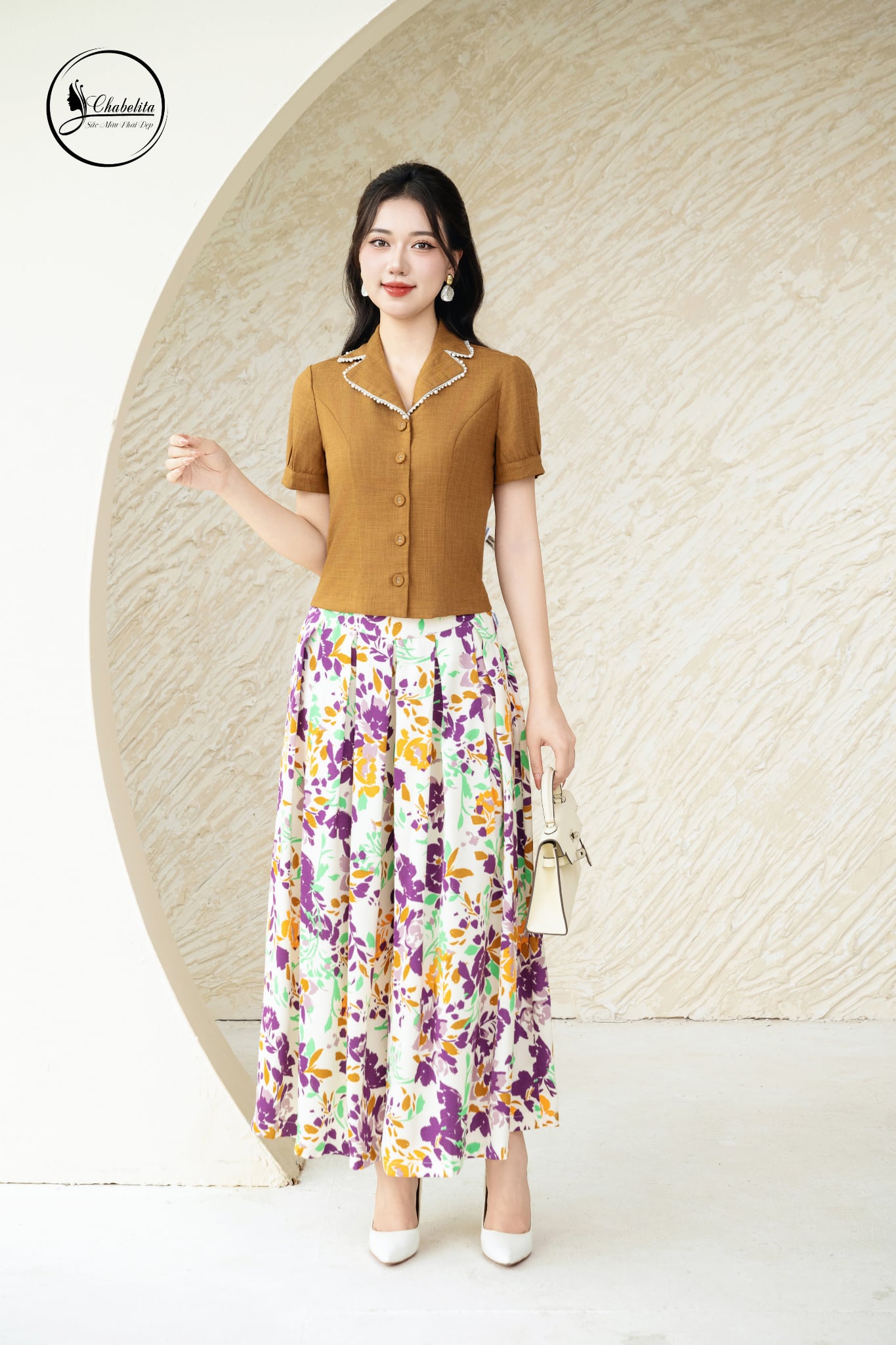 Áo sơ mi cổ vest phối viền màu nâu