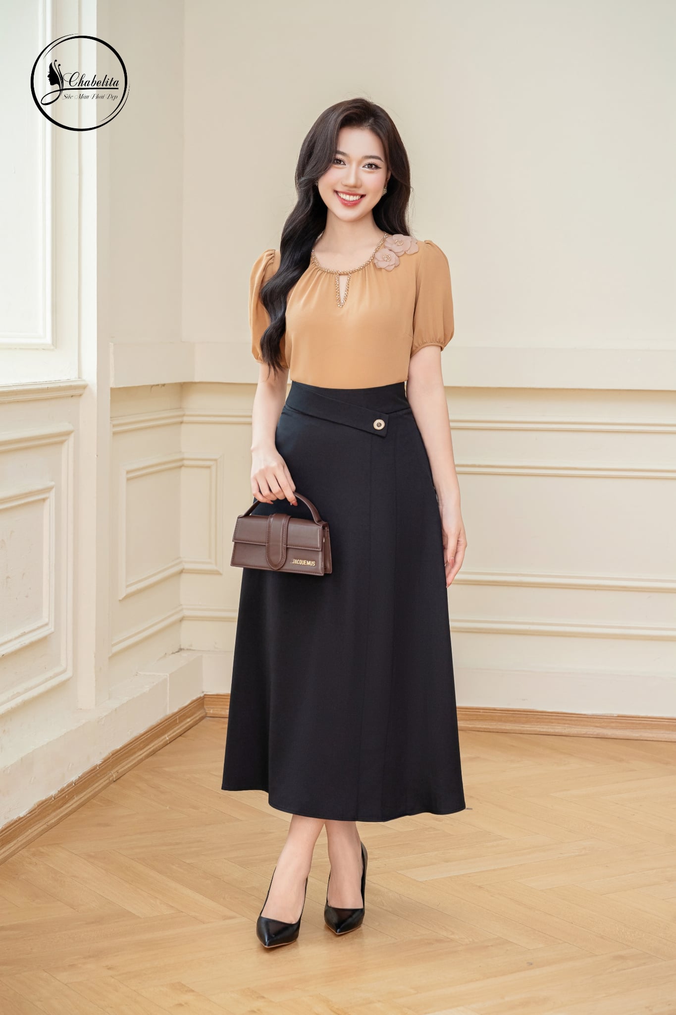 Áo sơ mi cổ tròn đính đá màu nâu
