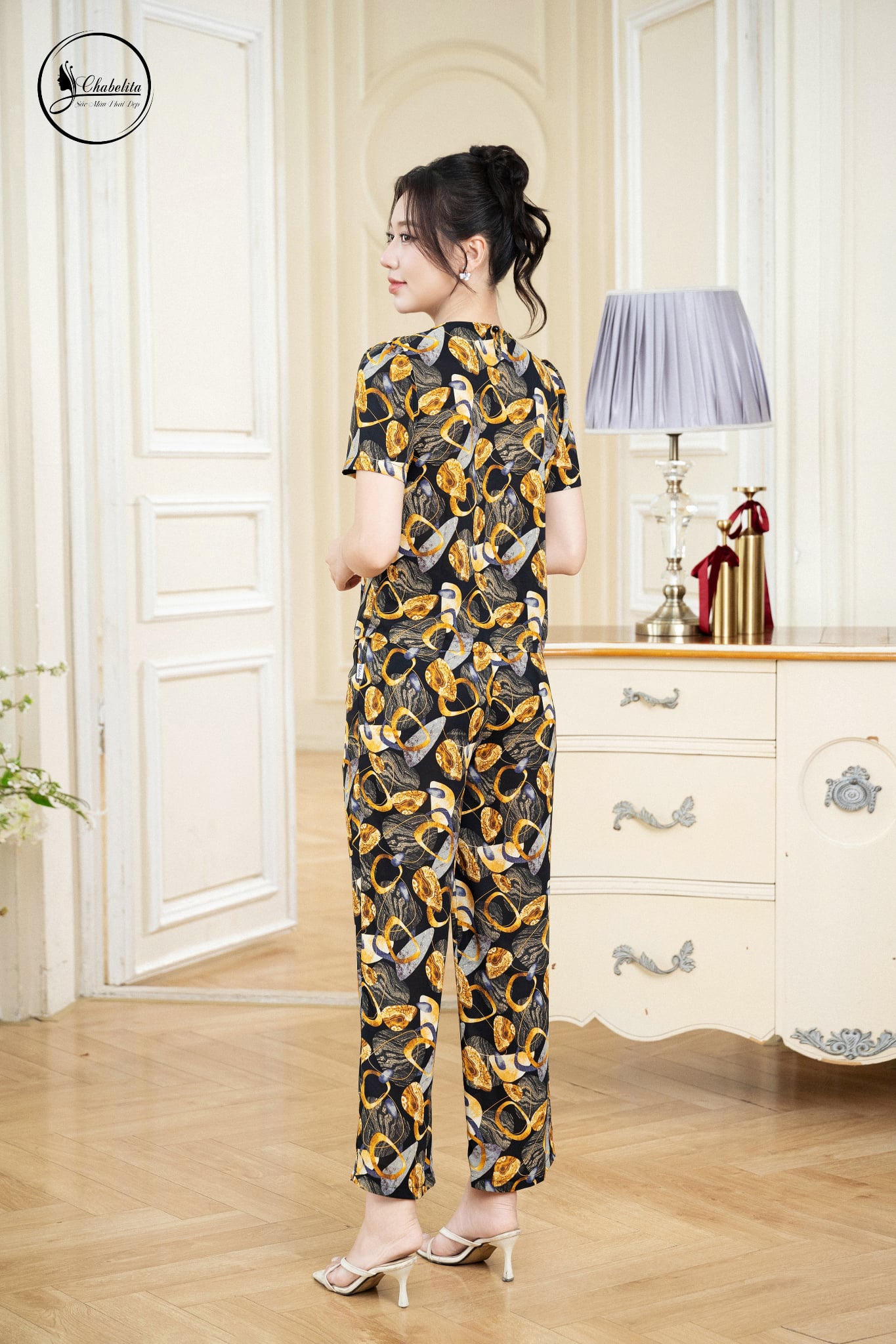 Sét bộ họa tiết cổ tim tay lỡ màu vàng