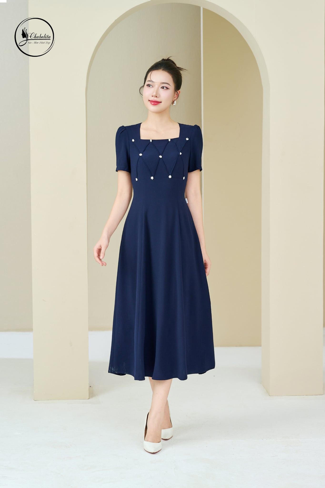 Đầm tay lỡ cổ vuông đính hoa nhí màu xanh than