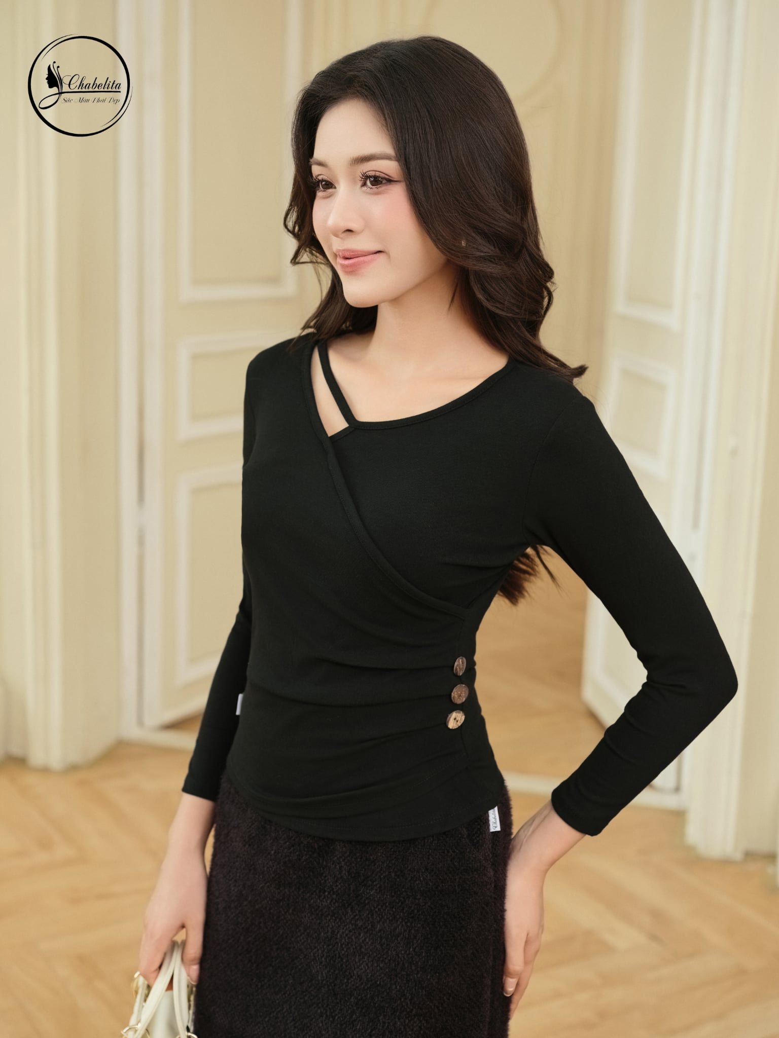 Áo cotton khuy sườn màu đen