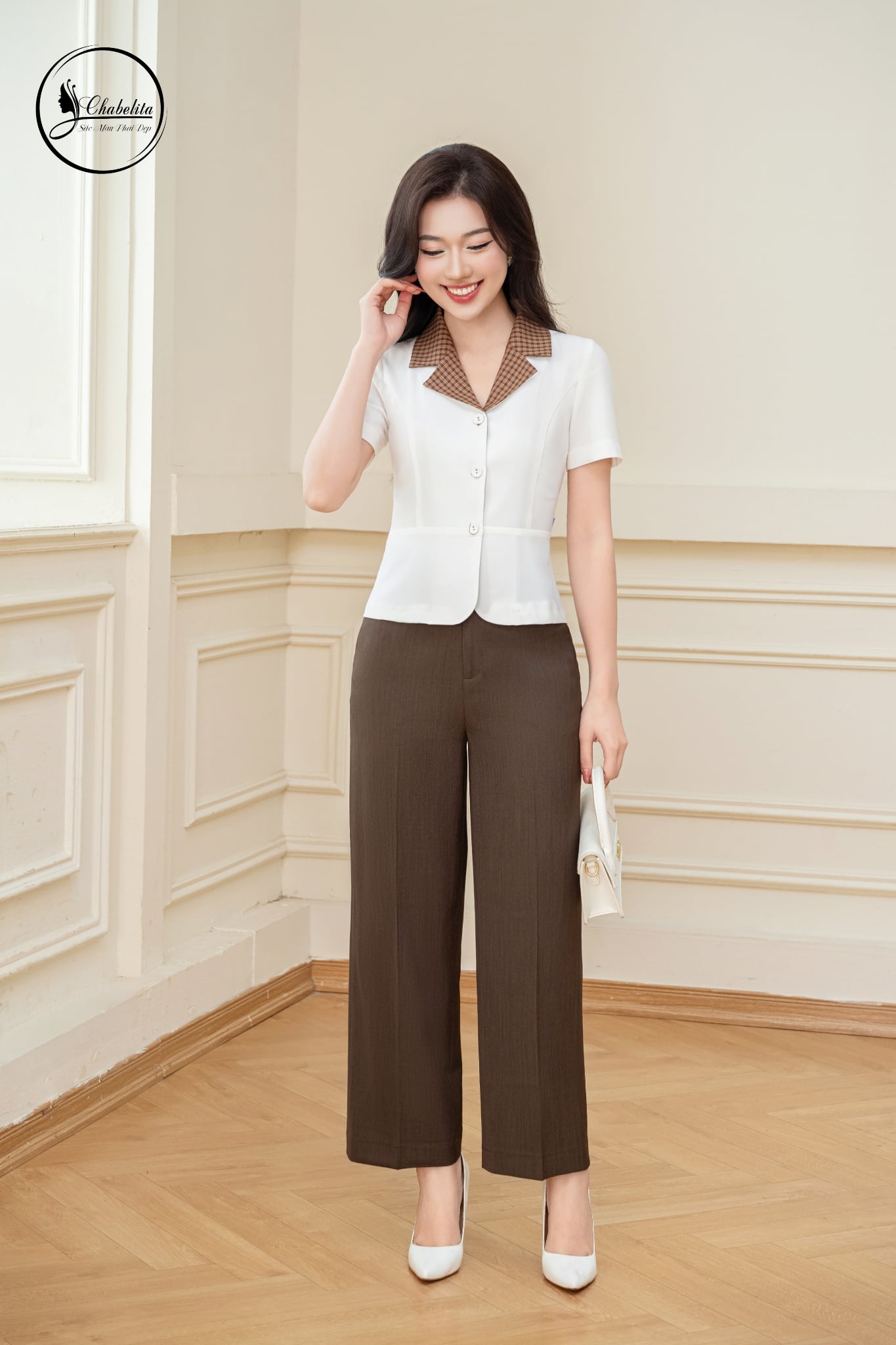 Áo sơ mi tay ngắn cổ vest màu trắng