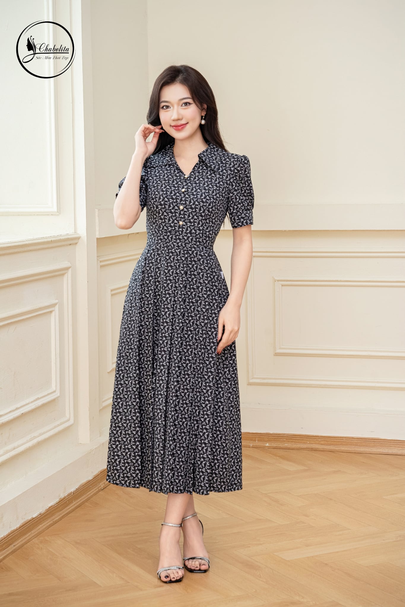 Đầm hoa cổ bẻ màu đen