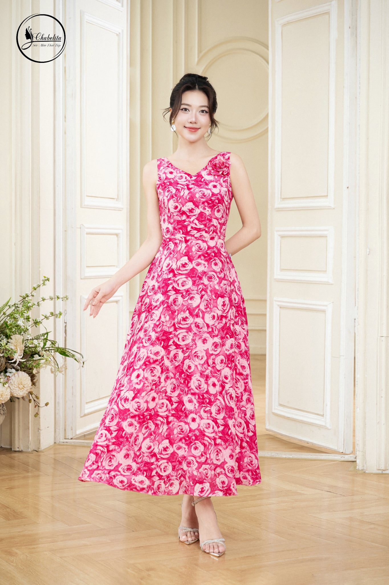 Đầm sát nách cổ tròn hoa hồng