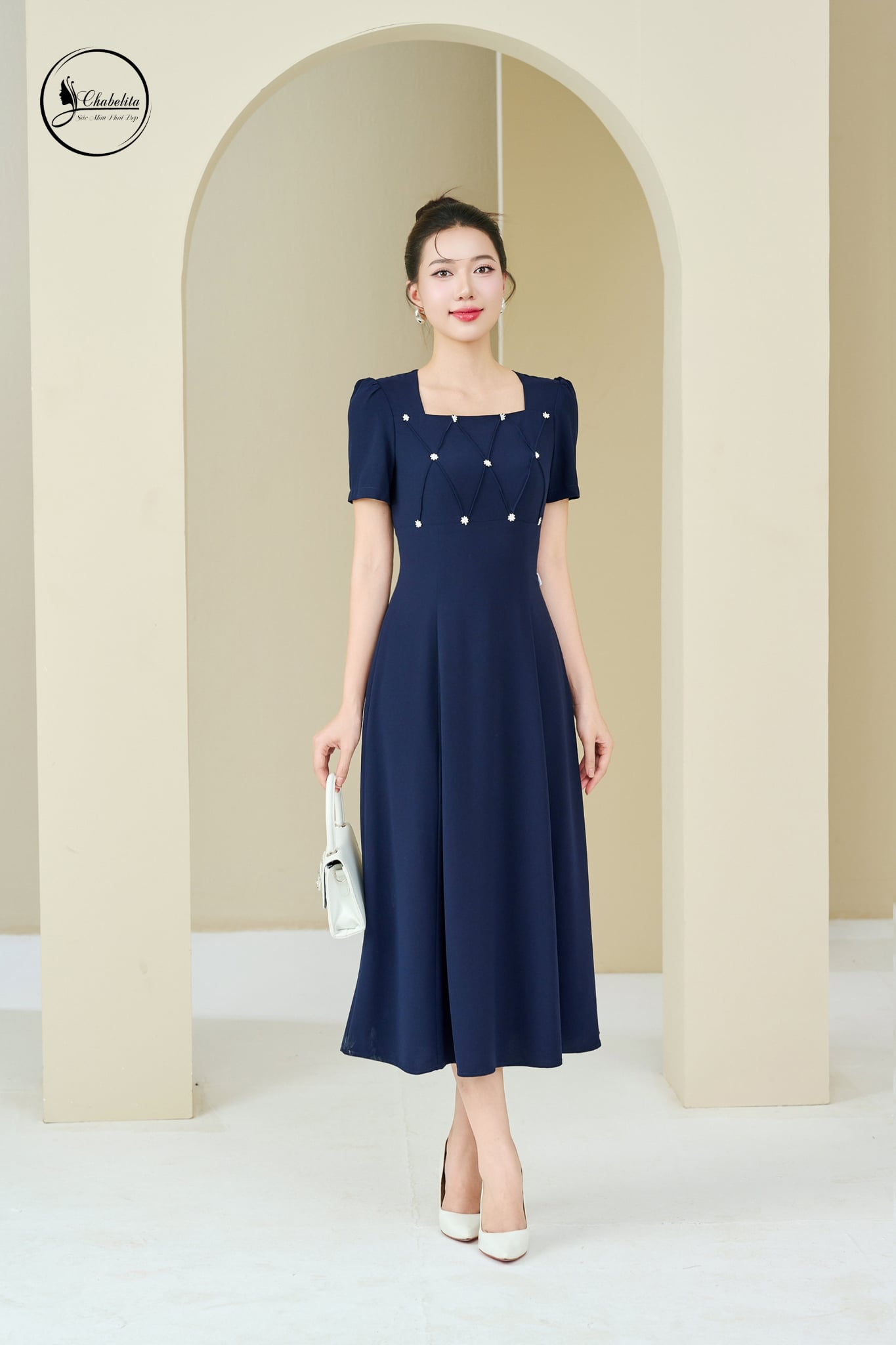 Đầm tay lỡ cổ vuông đính hoa nhí màu xanh than