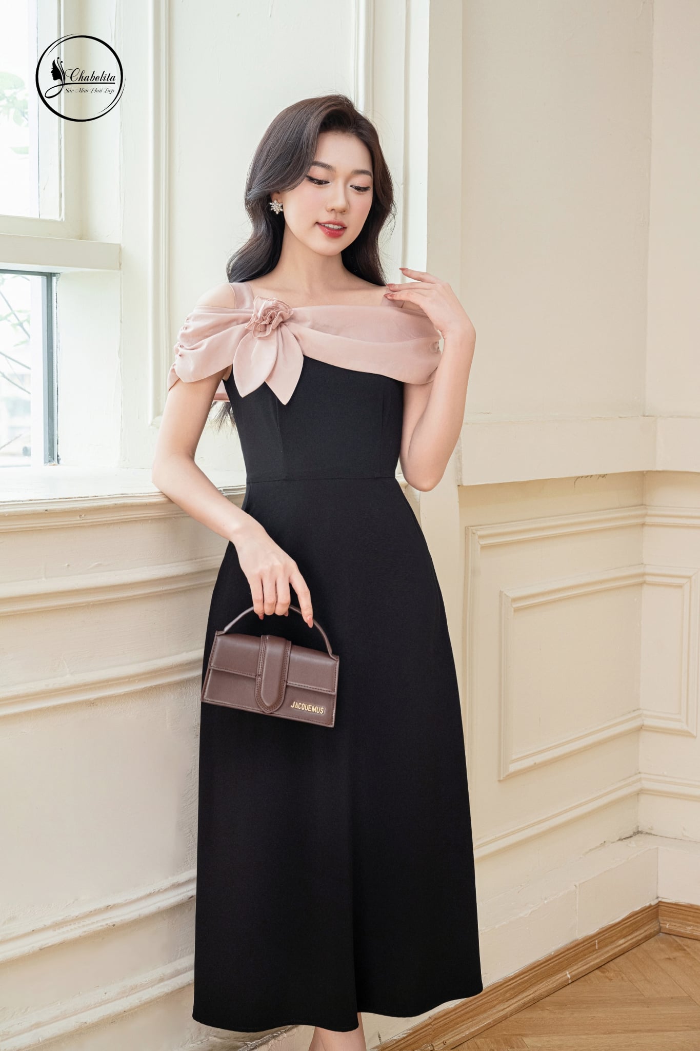 Đầm xòe trễ vai phối màu nâu