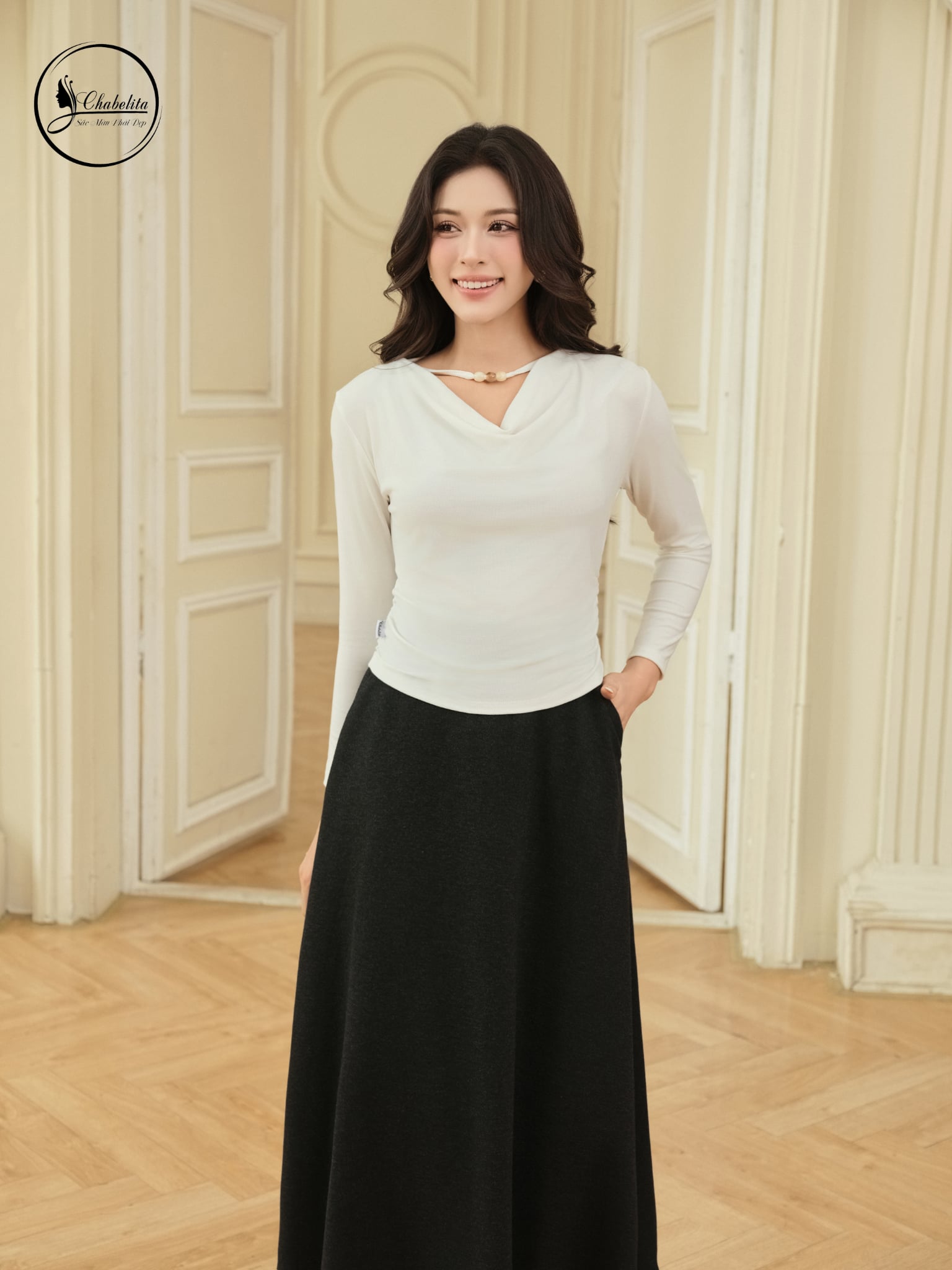 Áo cotton cổ đổ màu trắng