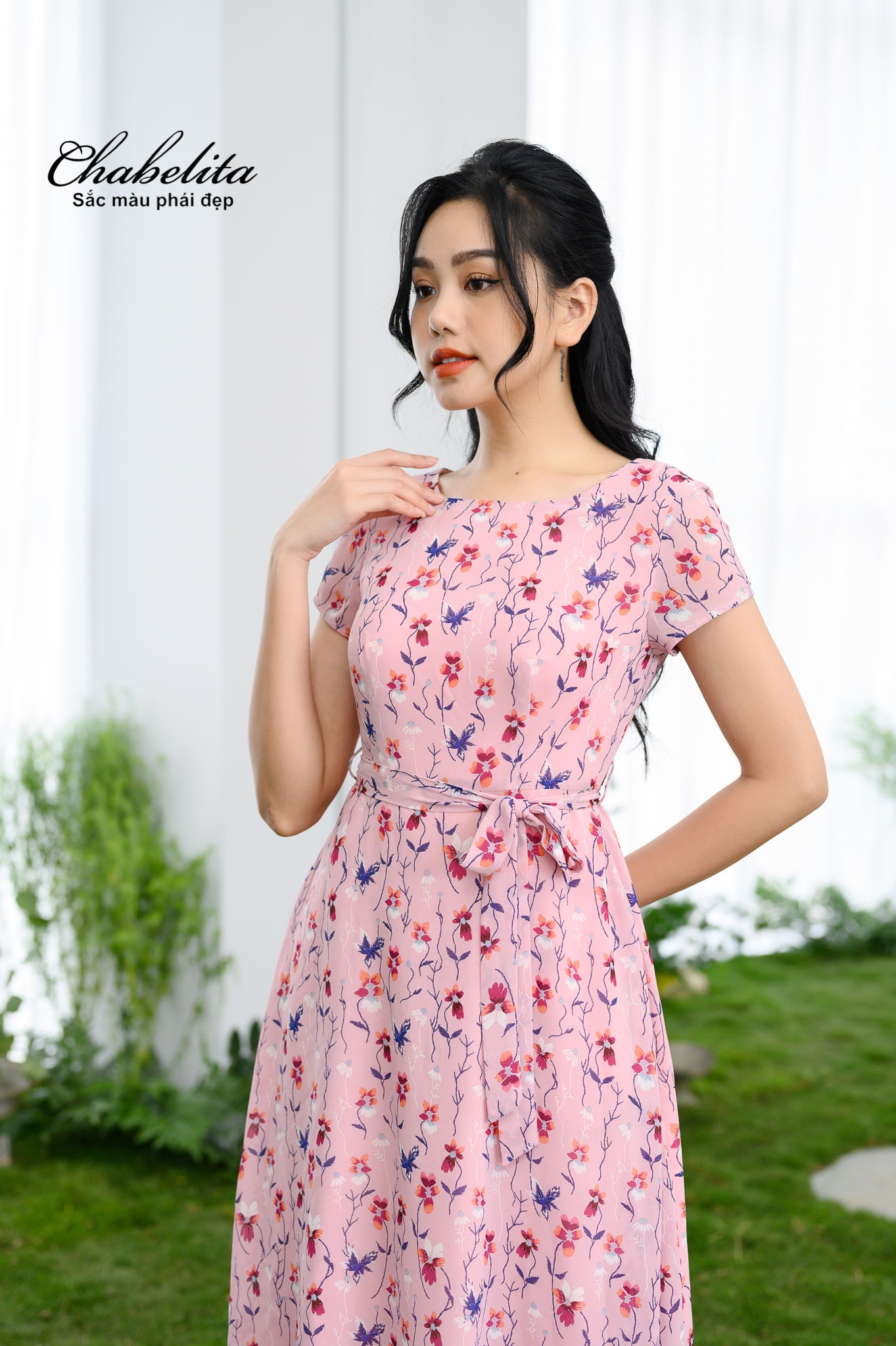 Váy hoa dây màu hồng