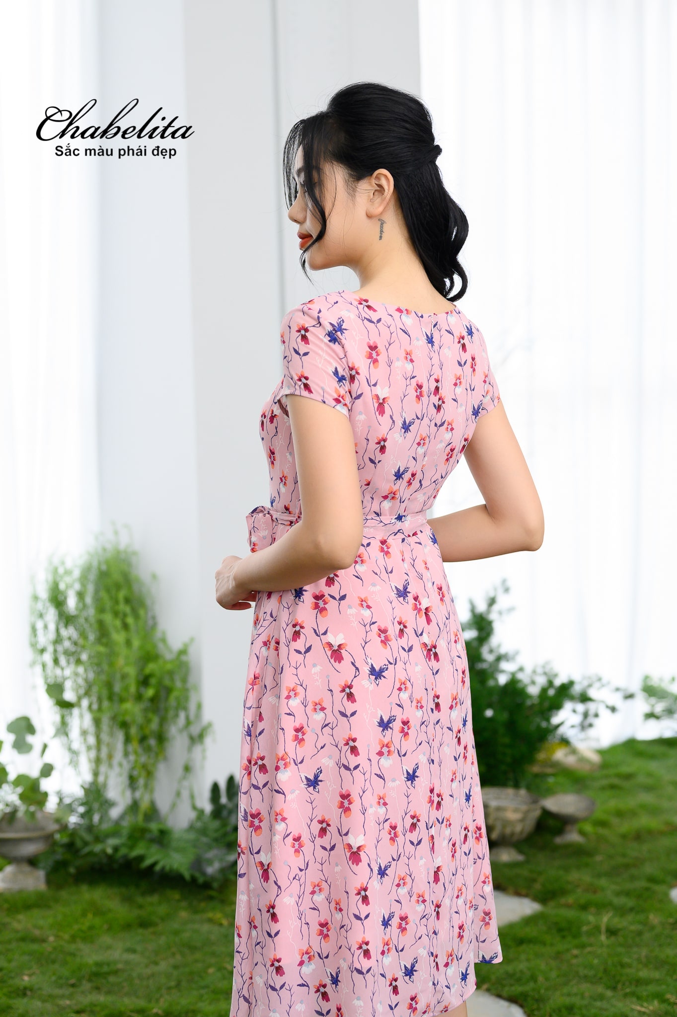 Váy hoa dây màu hồng