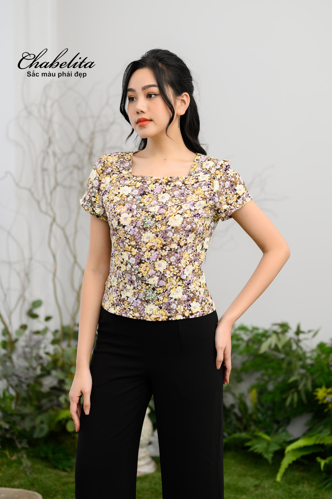 Áo cổ vuông cloptop màu vàng