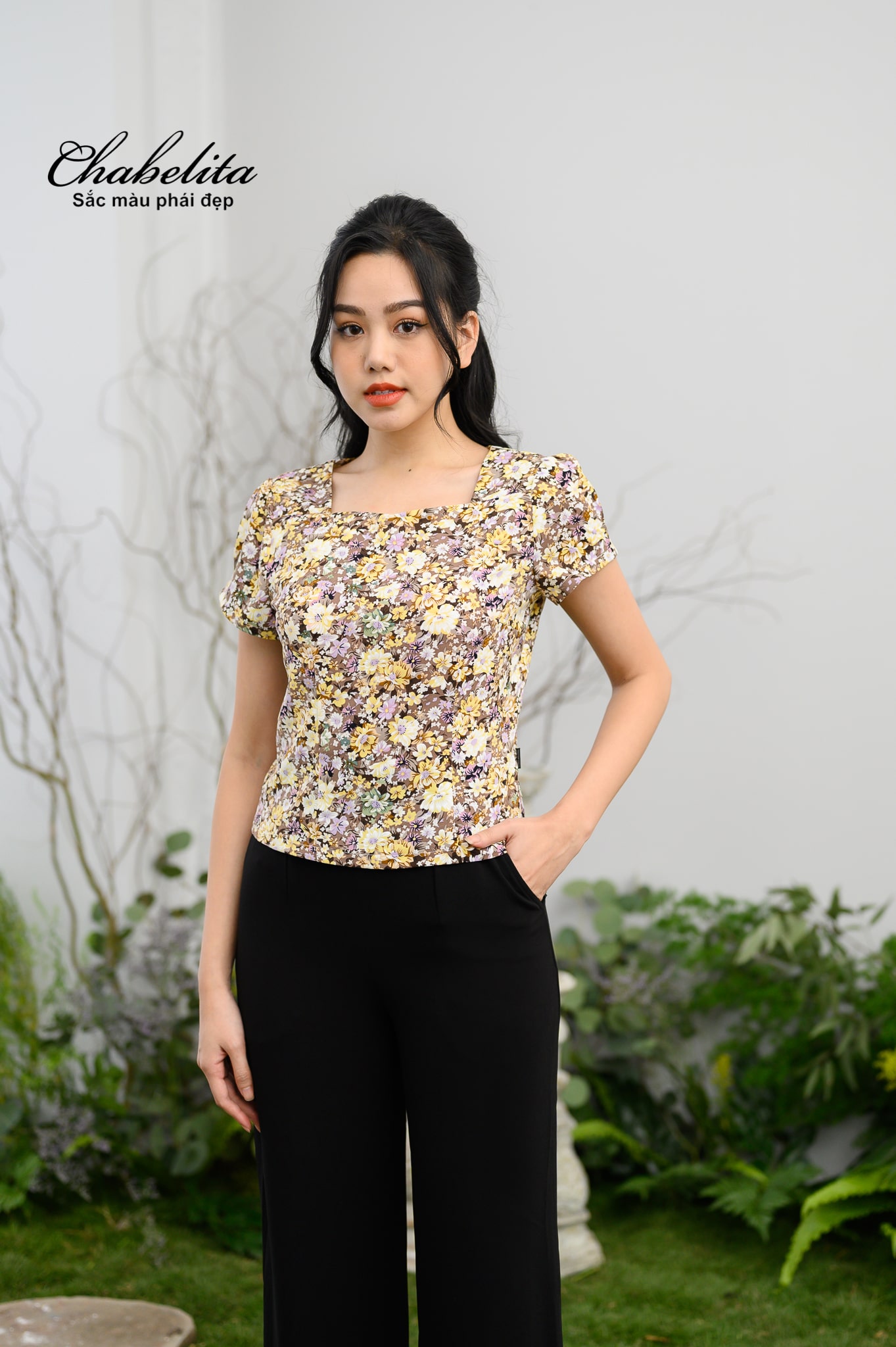 Áo cổ vuông cloptop màu vàng