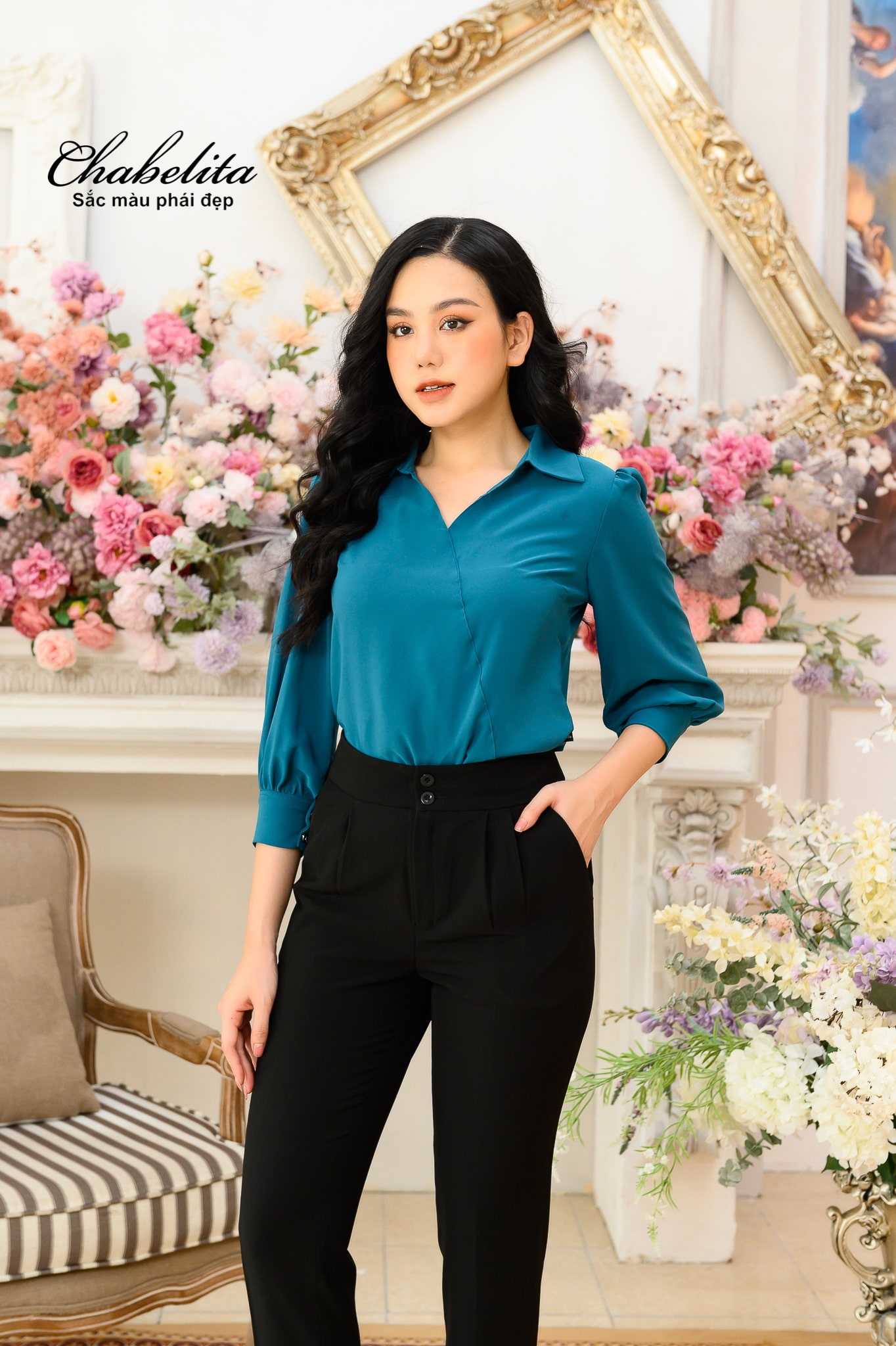 Sơ mi cổ đức tay loe rộng màu xanh