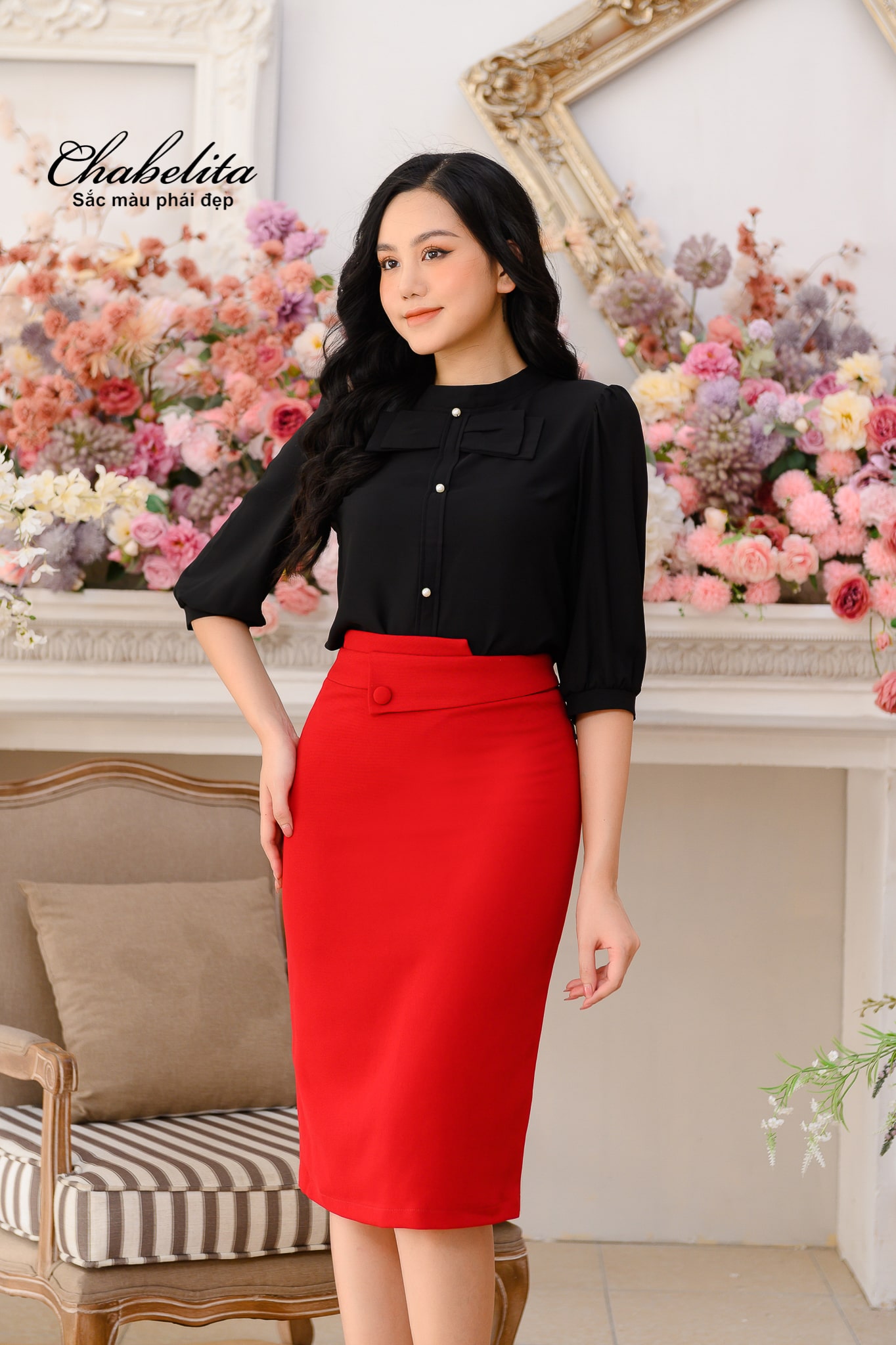 Áo cổ nơ màu đen