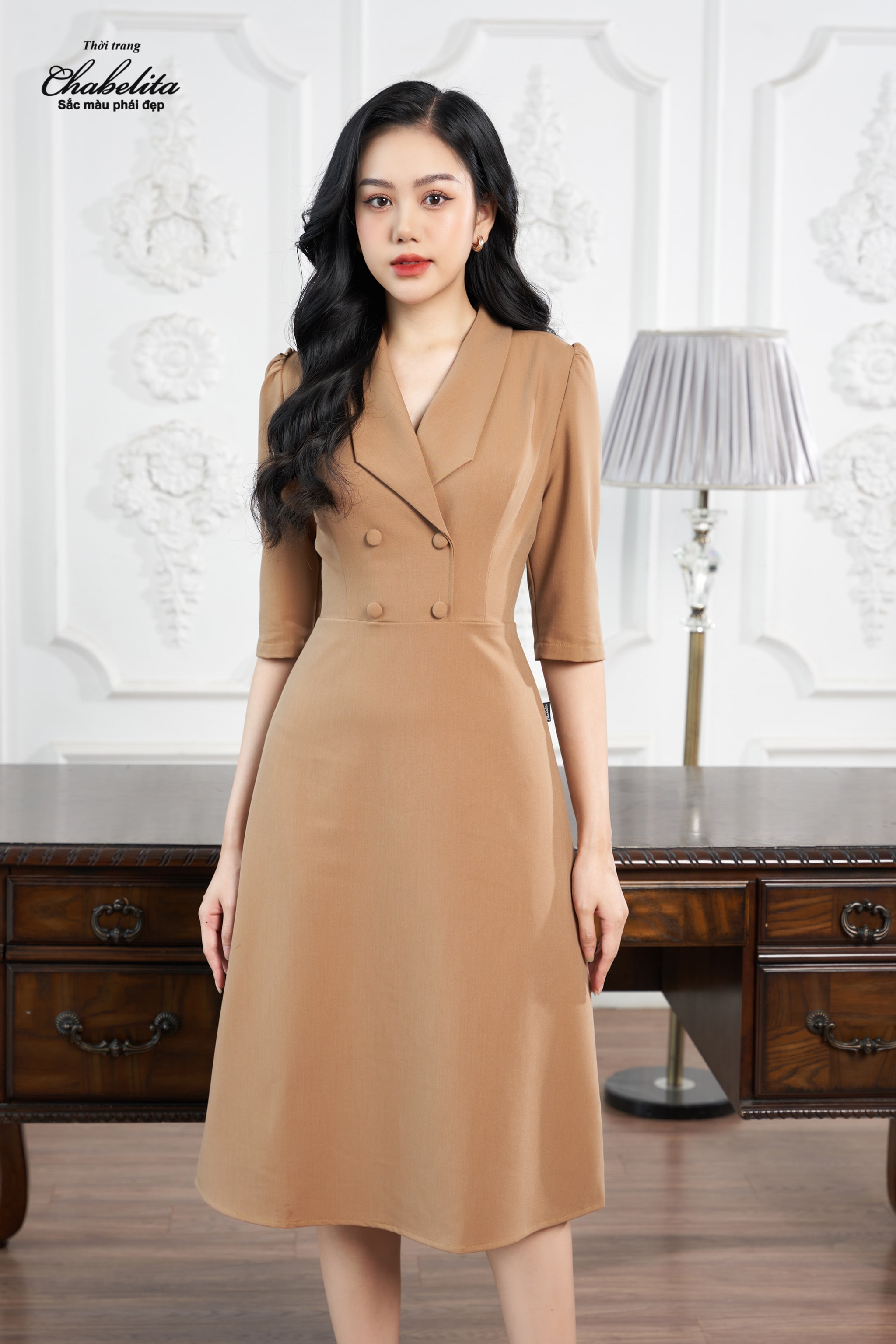 Đầm can eo màu be