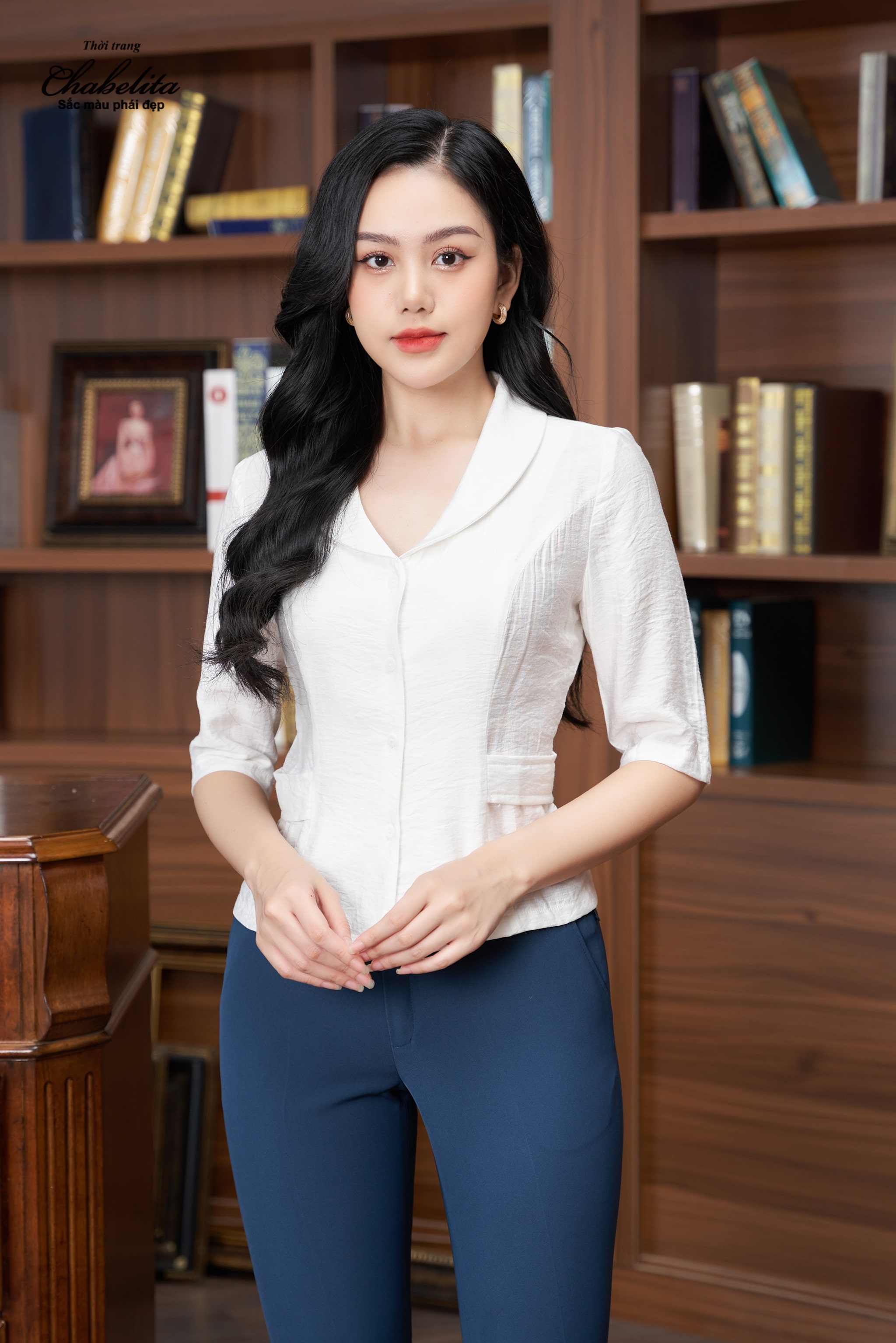 Sơ mi trắng cổ đức tay lỡ