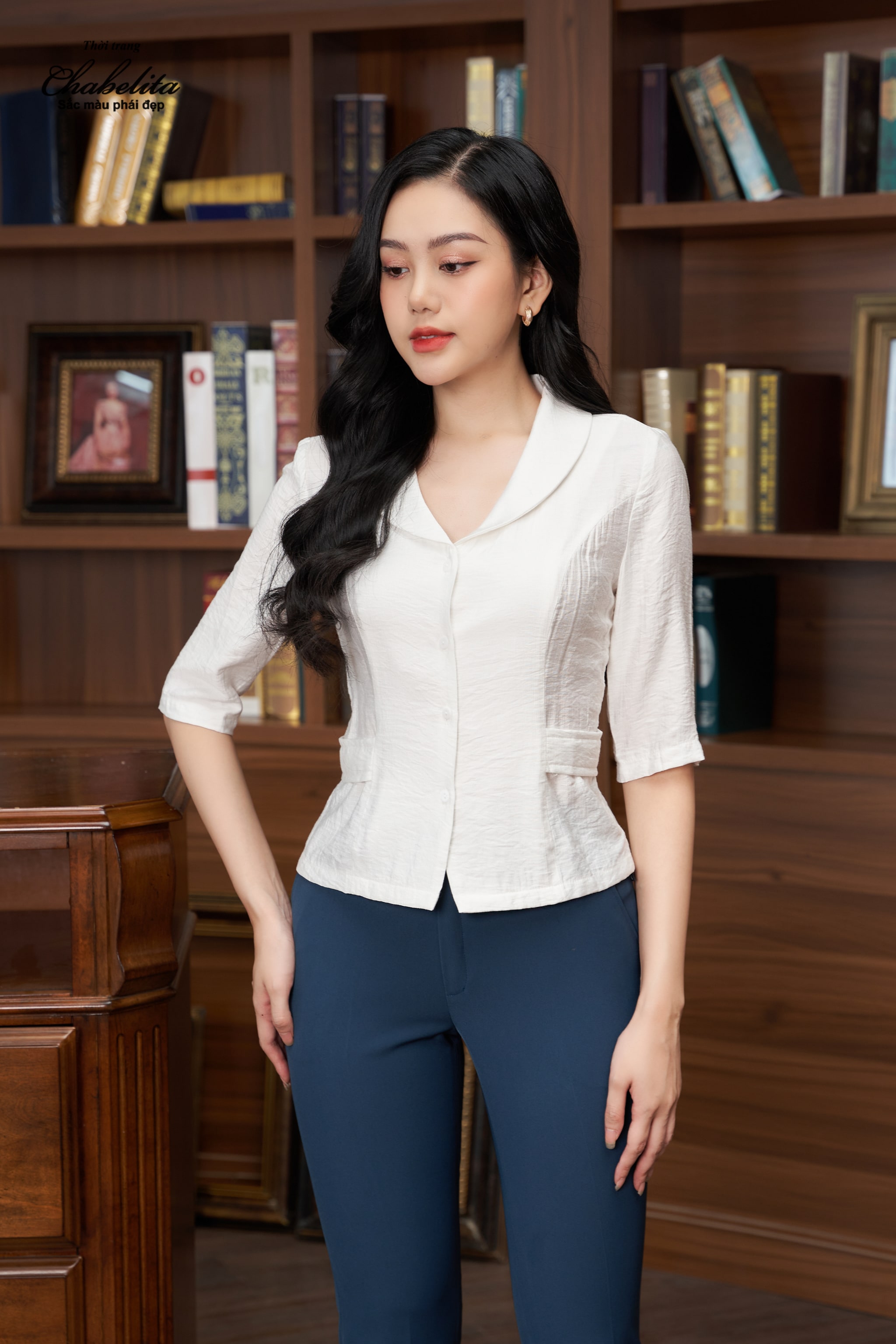 Sơ mi trắng cổ đức tay lỡ