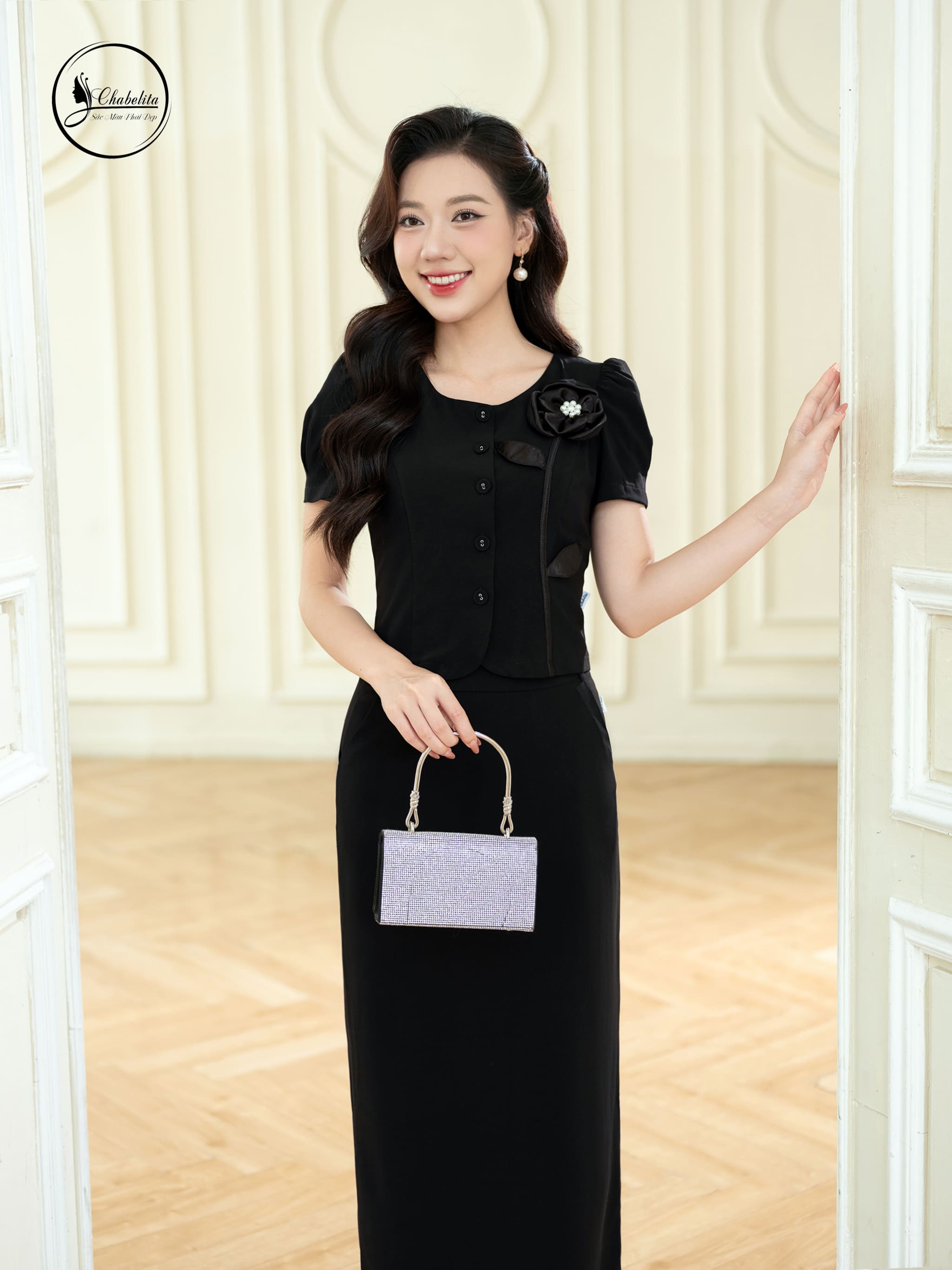 Bộ đính hoa màu đen