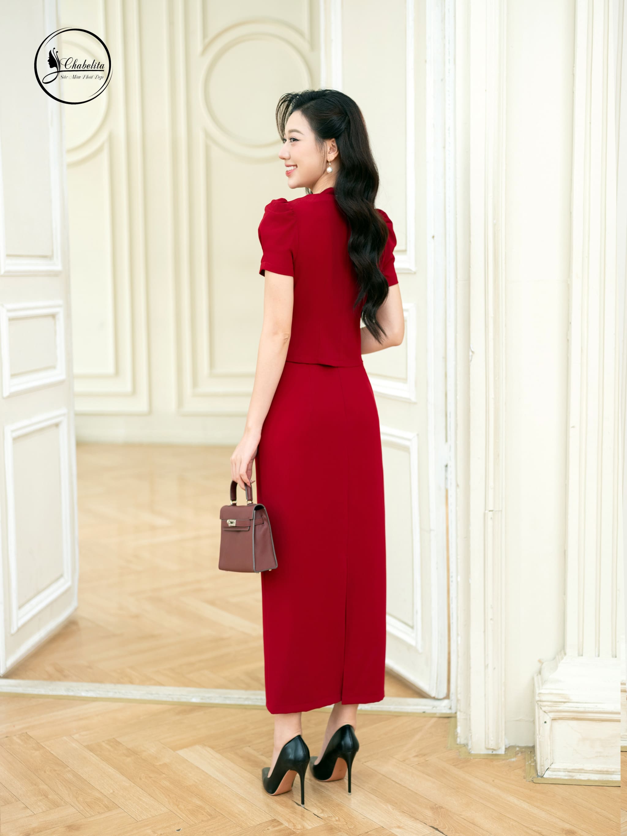 Bộ đính hoa màu đỏ