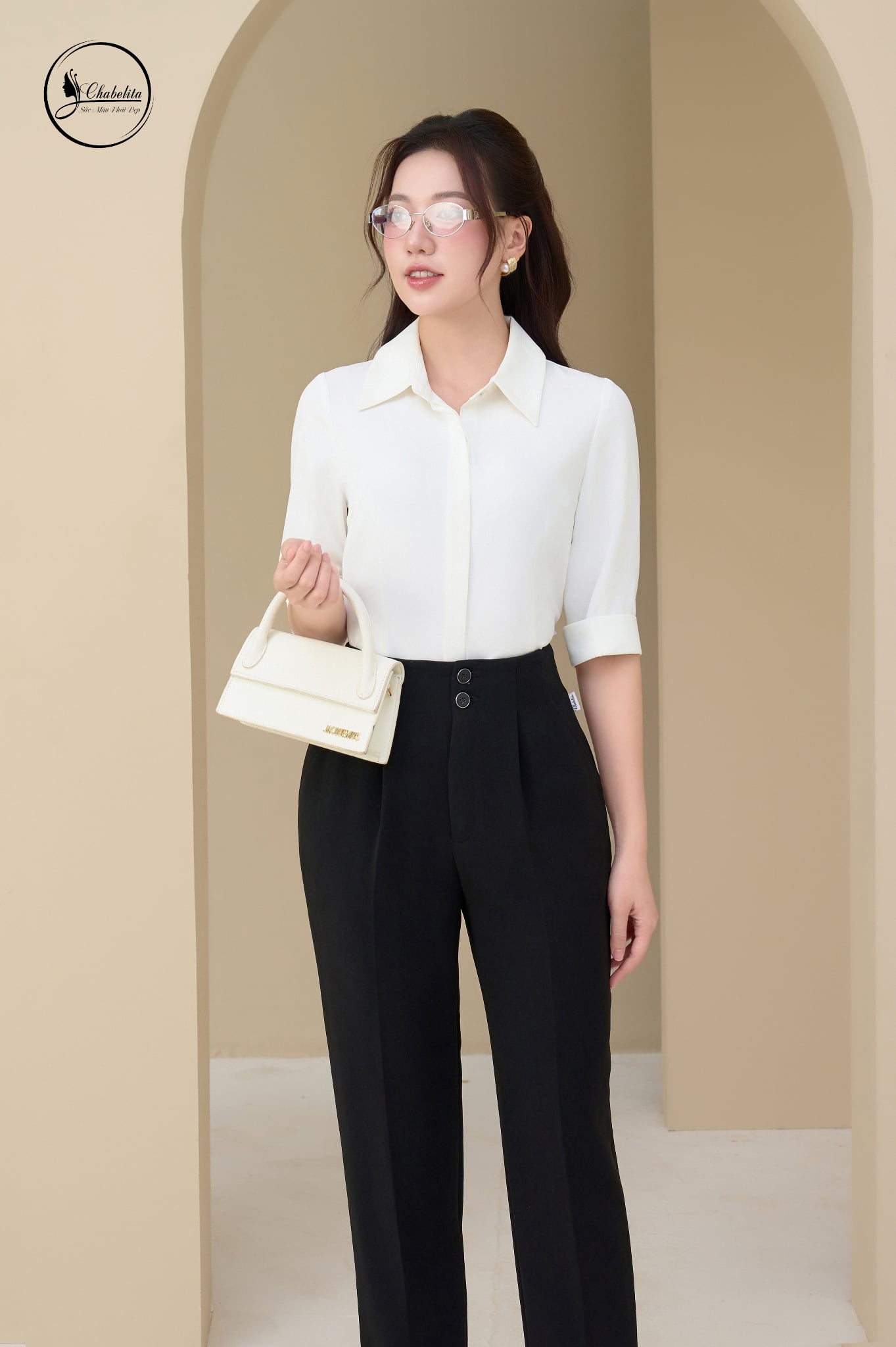 Áo sơ mi cổ đức tay lỡ màu trắng