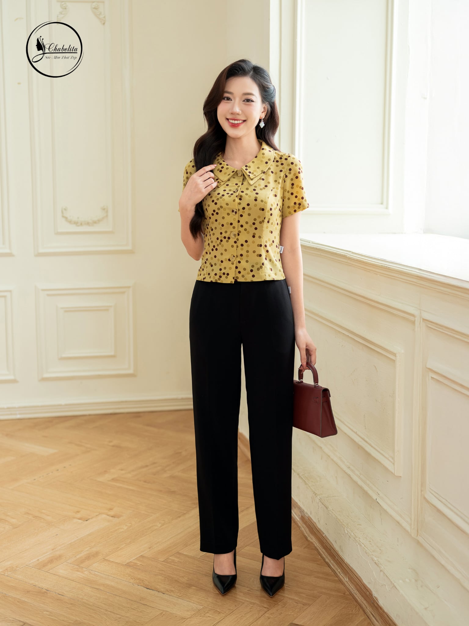 Quần ống đứng màu đen