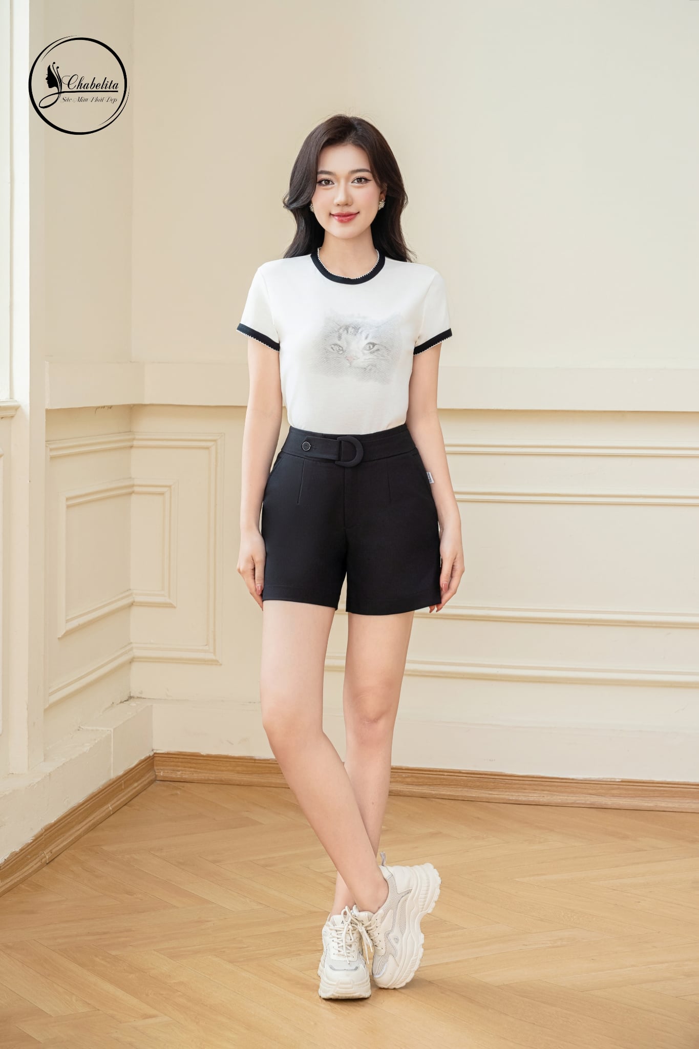 Quần sóc đai bọc màu đen