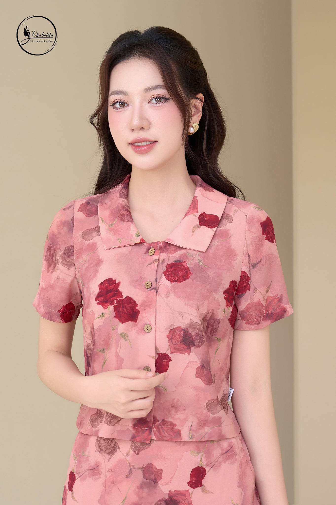 Sét bộ hoa áo sơ mi phối chân váy màu hồng