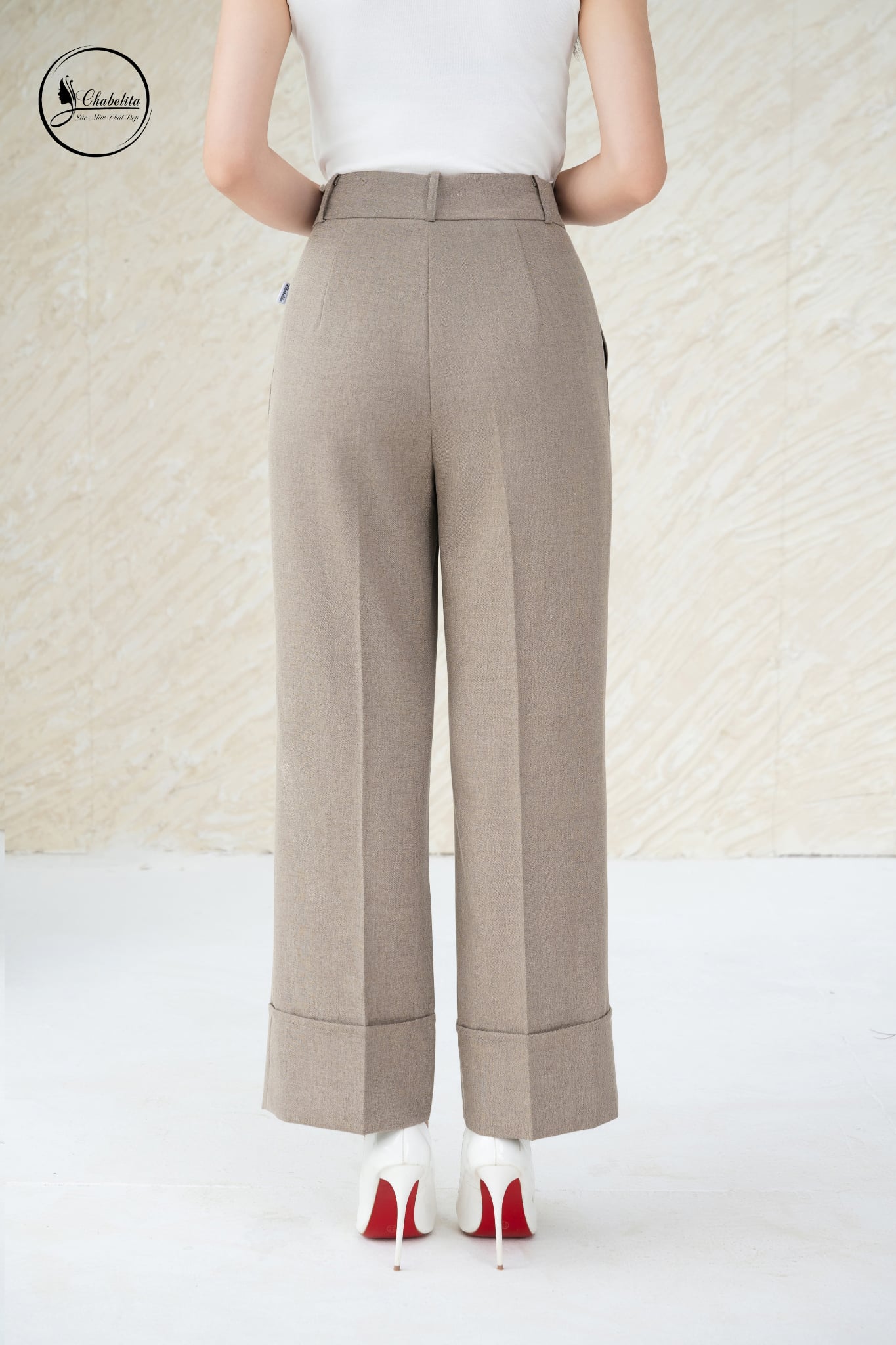 Quần suông gấu 10 phân màu nâu