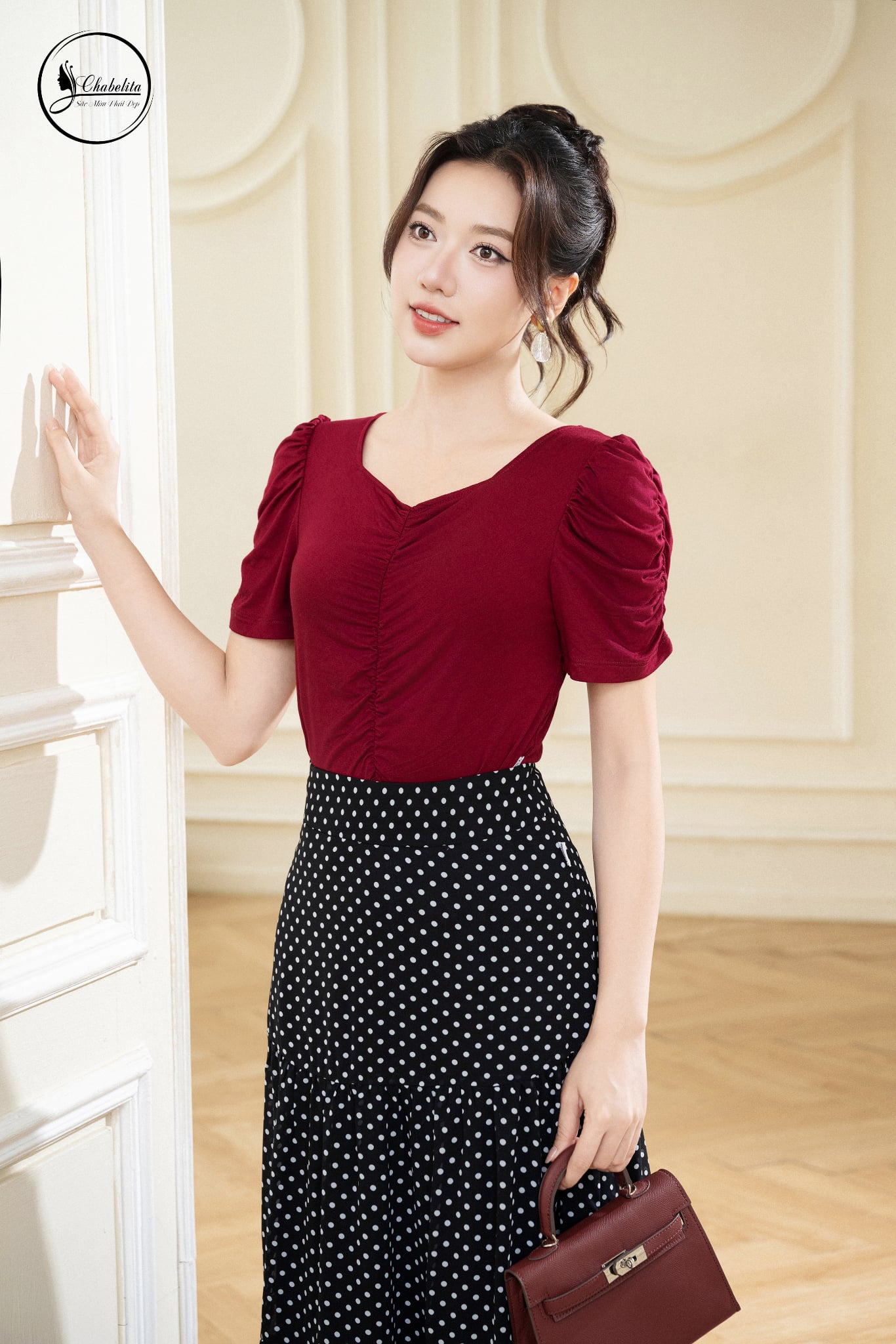 Áo cotton cổ vuông màu đô