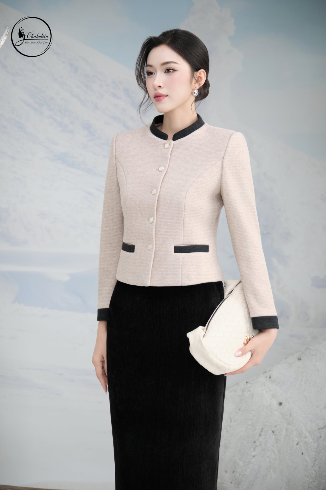 Áo vest cổ 3 phân phối màu be