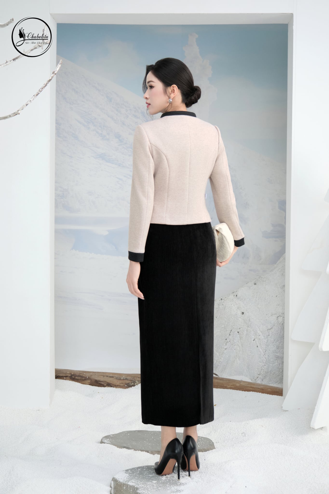 Áo vest cổ 3 phân phối màu be