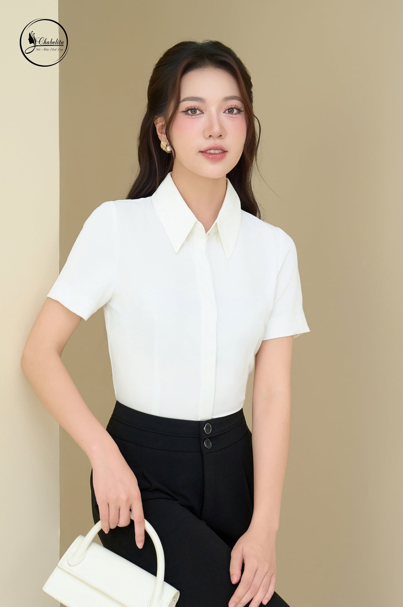 Áo sơ mi cổ đức tay cộc màu trắng