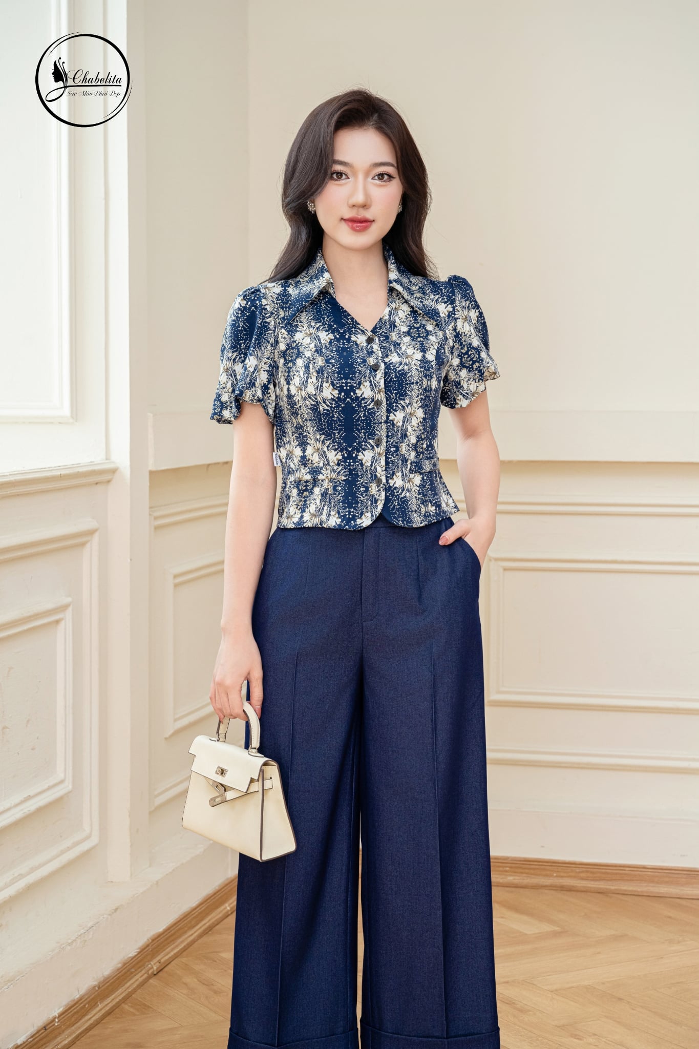 Áo sơ mi họa tiết tay lỡ màu xanh