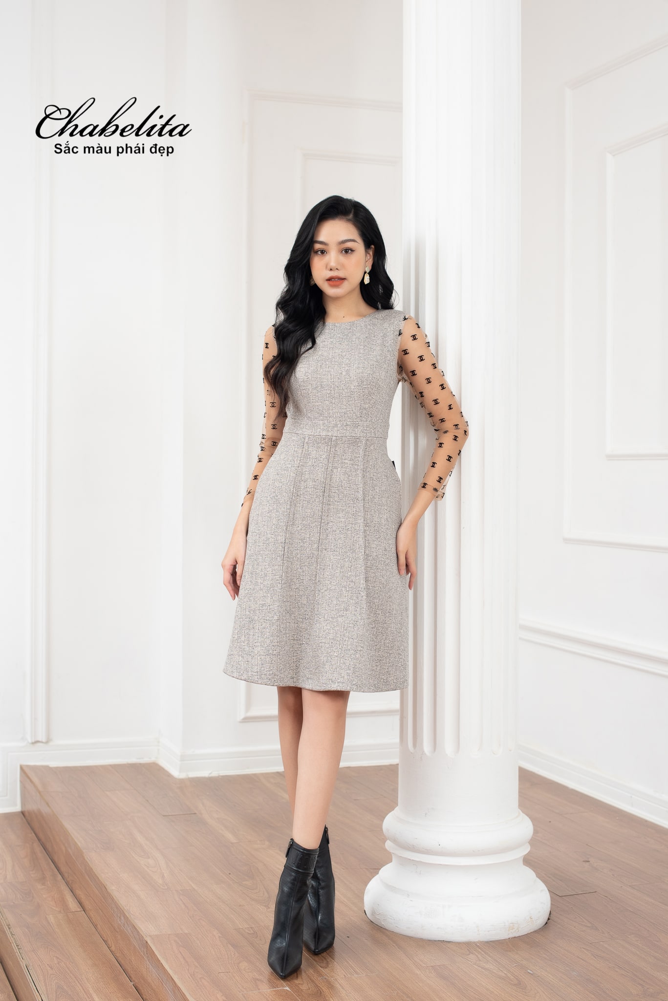 Đầm bèo tầng hoa màu xám