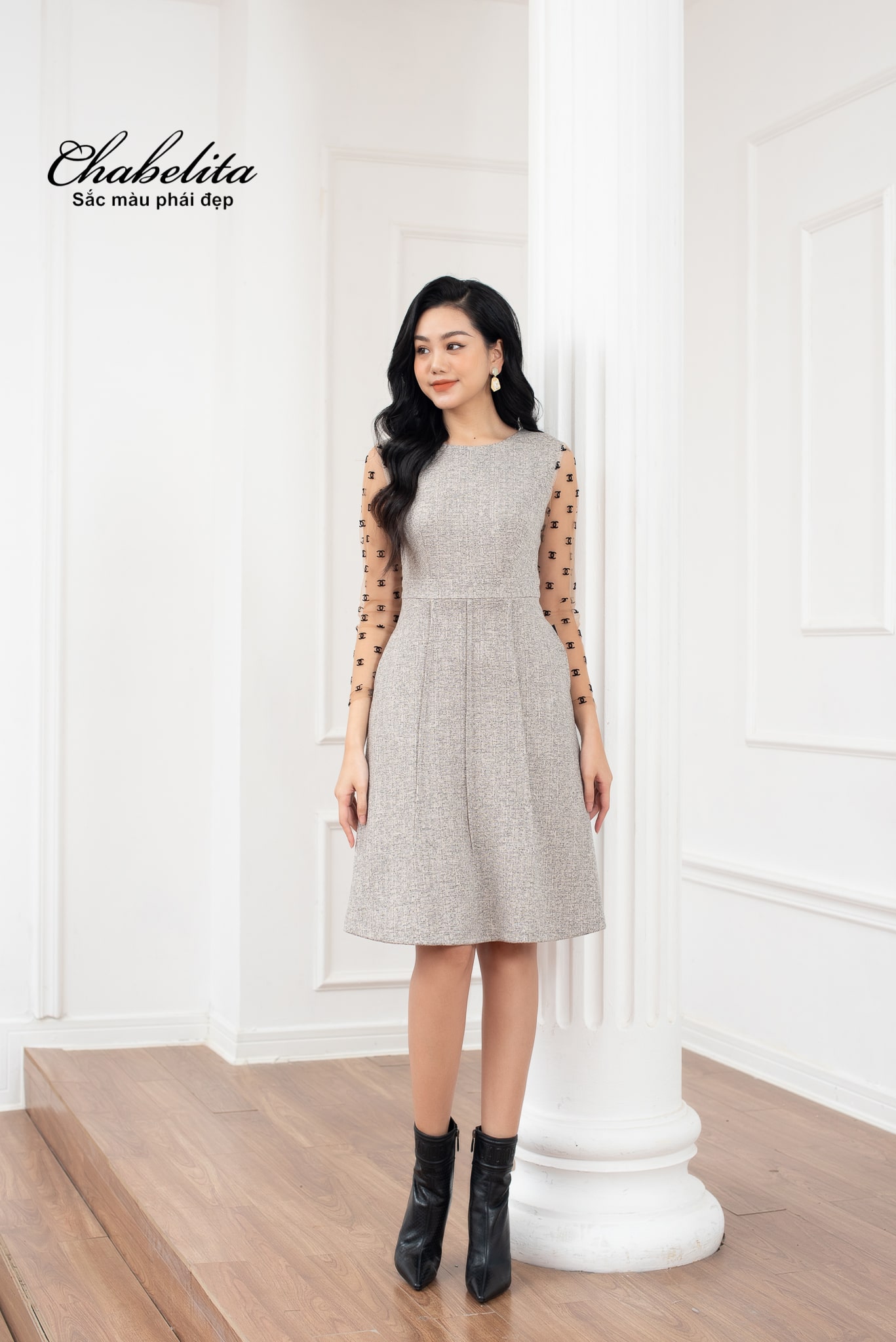 Đầm bèo tầng hoa màu xám