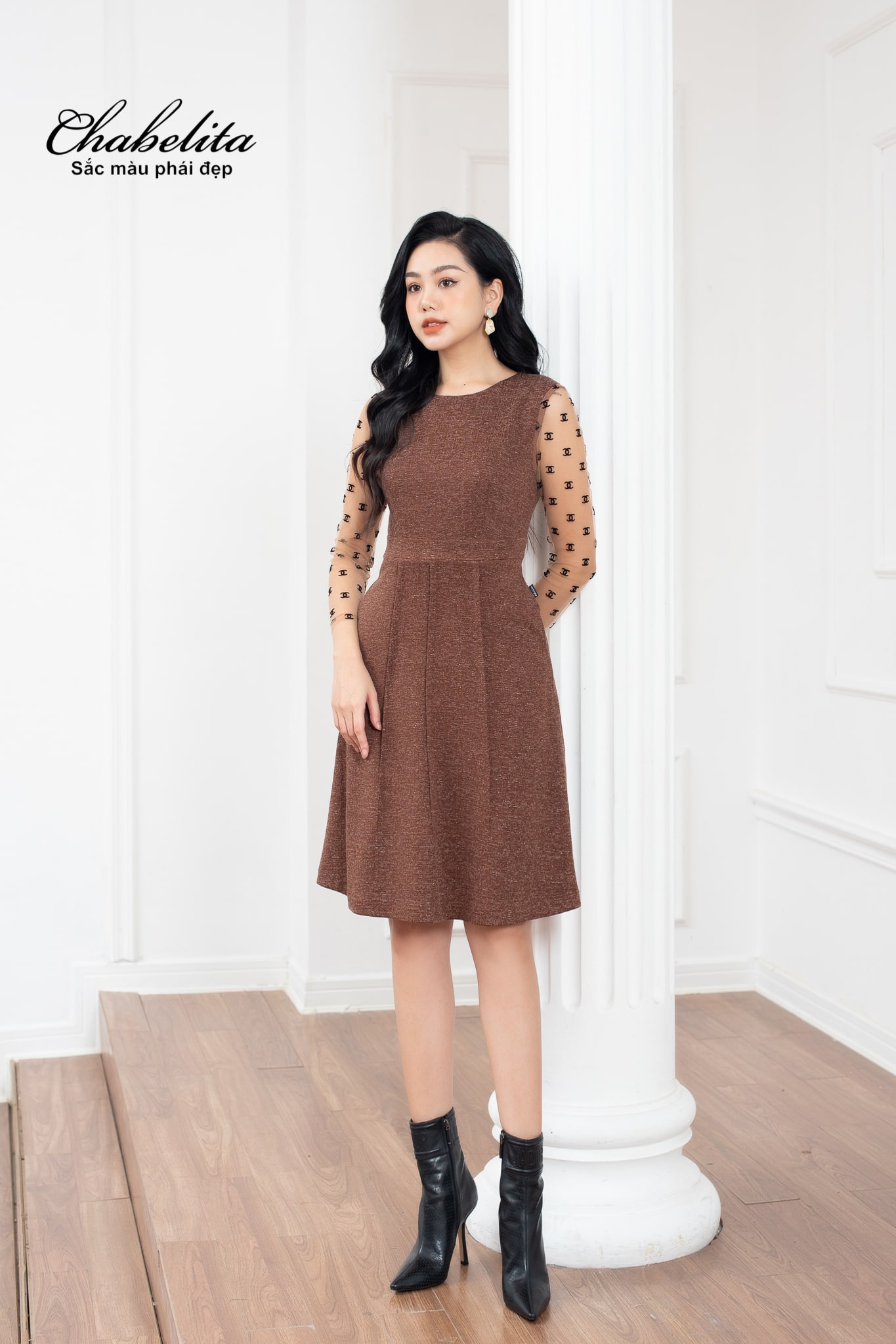 Đầm bèo tầng màu nâu